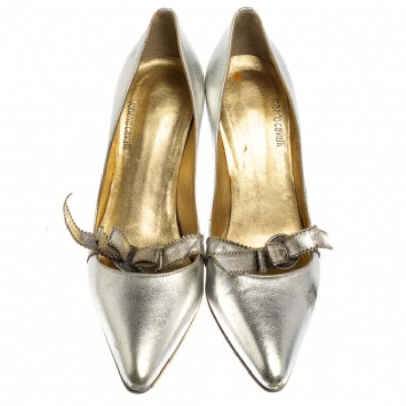 Women's Roberto Cavalli Silver Leather Slip On Pointed Toe Pumps Size 38 For Sale