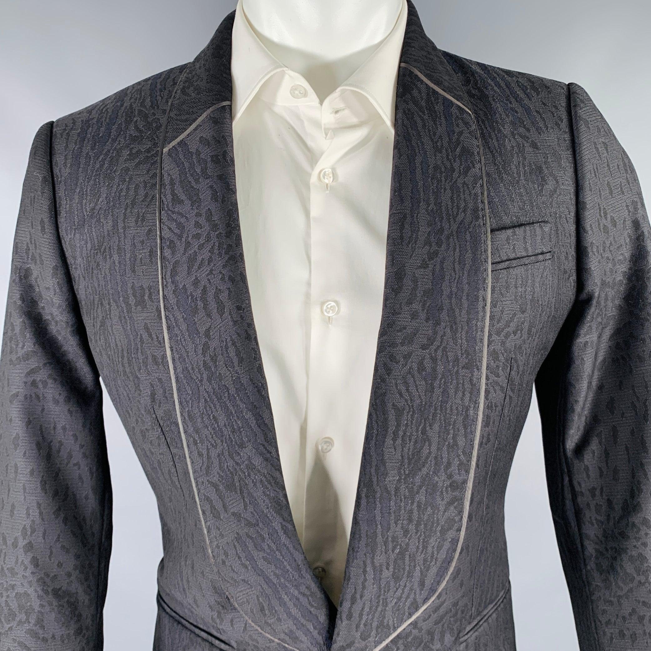 ROBERTO CAVALLI sport coat
in a black virgin wool fabric featuring a shawl lapel, ventless back, and single button closure. Made in Italy.Excellent Pre-Owned Condition. 

Marked:   IT 48 

Measurements: 
 
Shoulder: 17 inches Chest: 38 inches