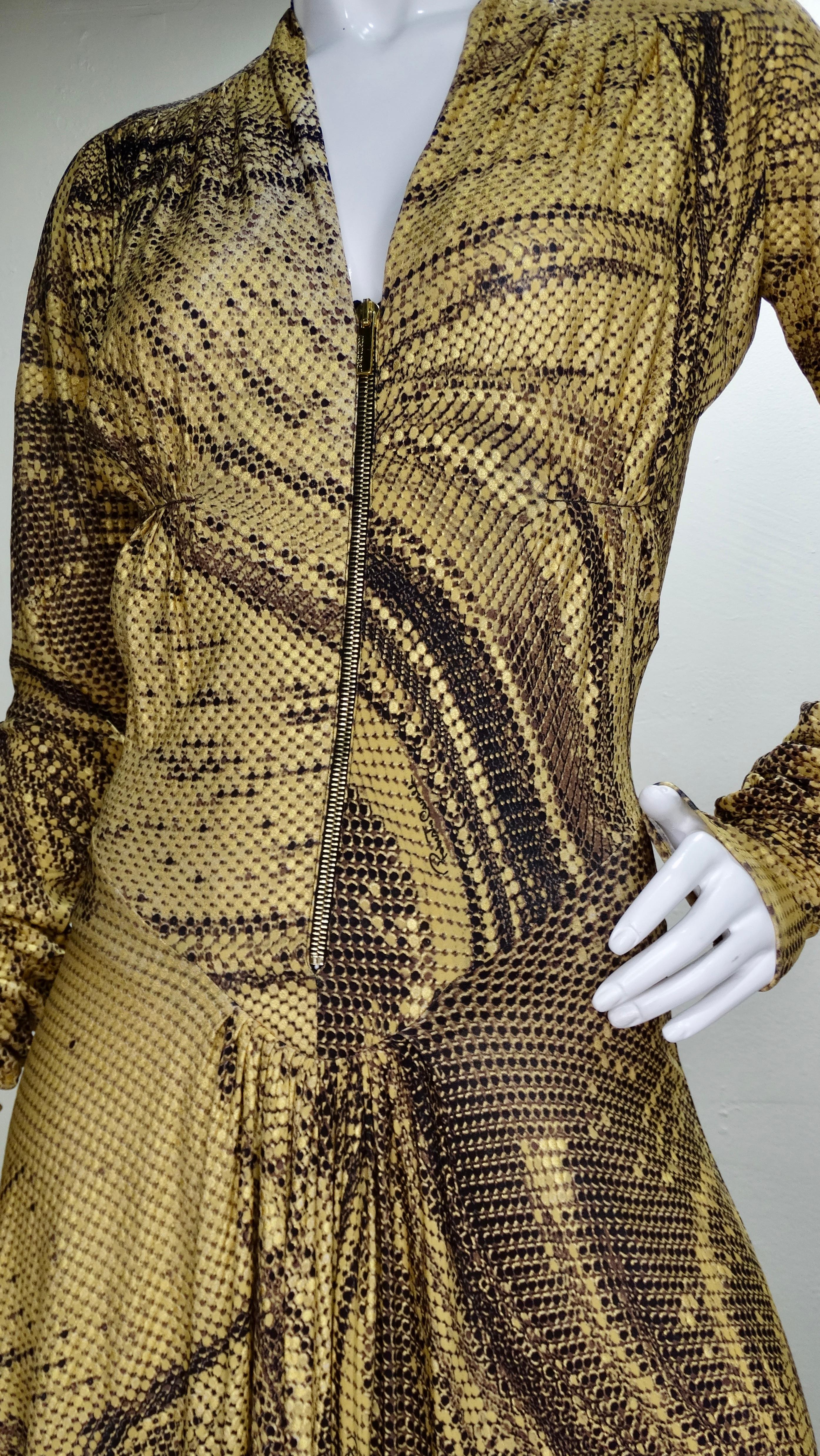 Roberto Cavalli Kleid mit Schlangenmuster  (Braun) im Angebot