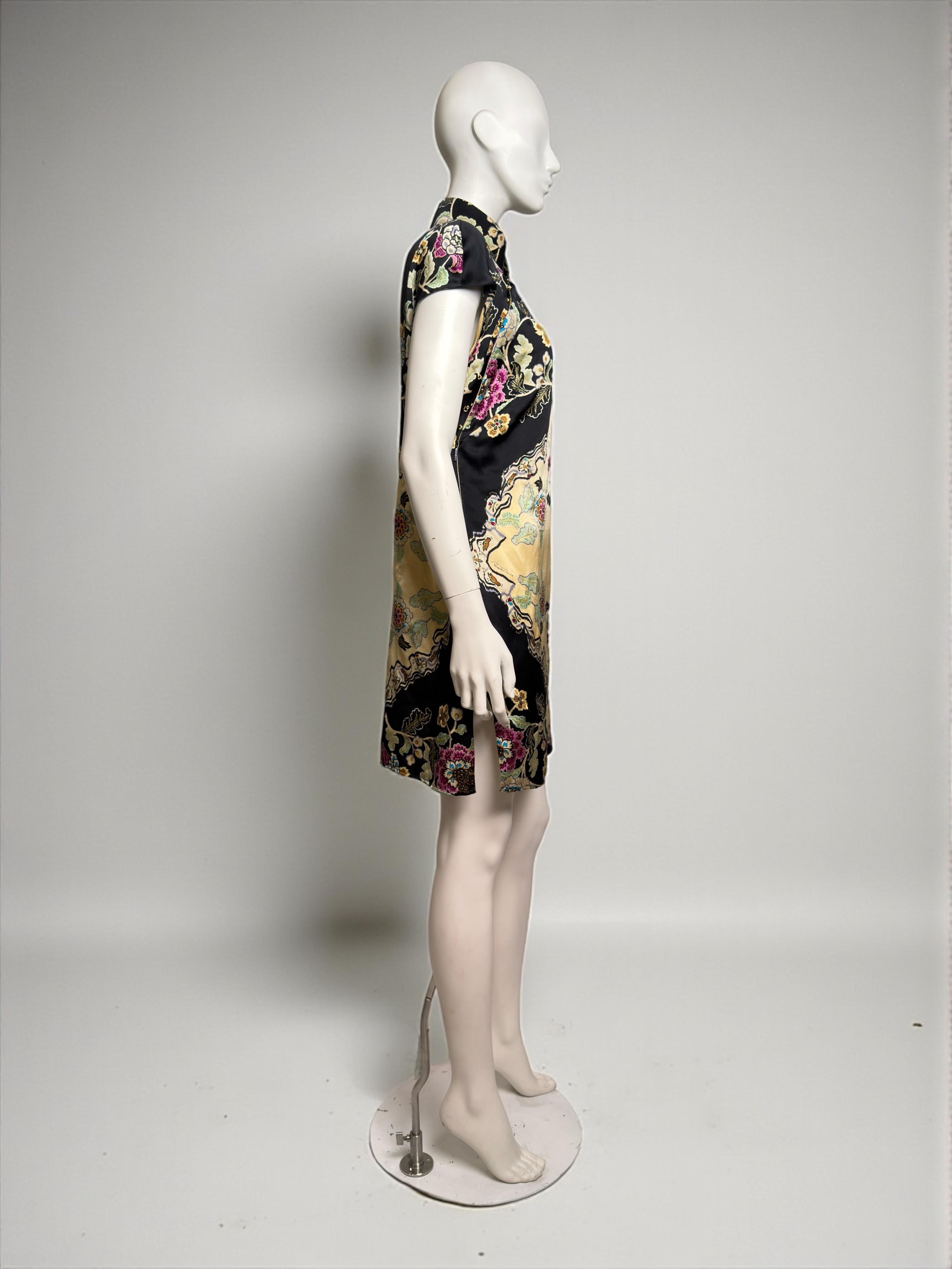 Roberto Cavalli Spring 2003 Chinoiserie Cheongsam soie jaune Mini robe en vente 3