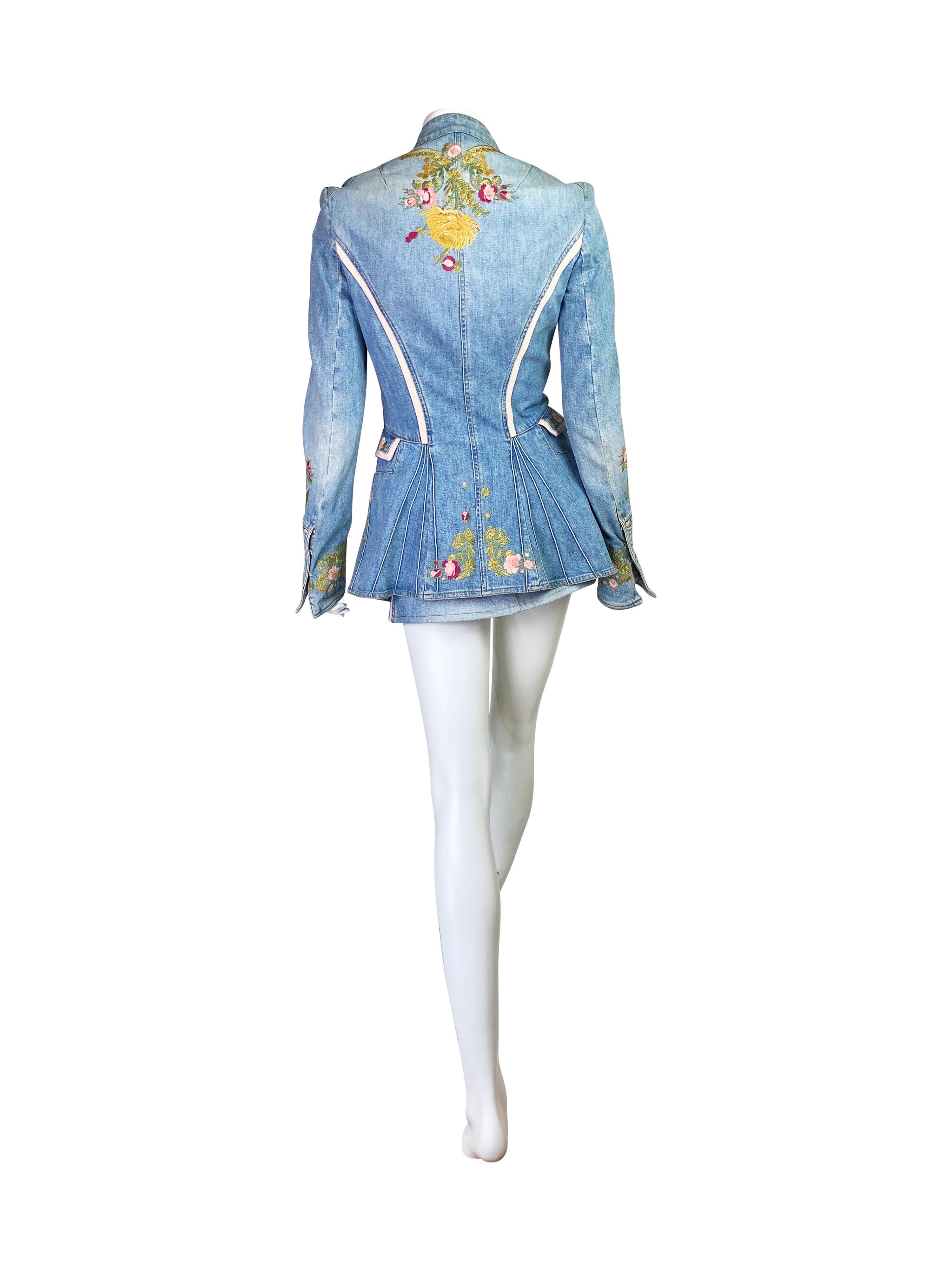 Roberto Cavalli Spring 2003 Embroidered Denim Coat with Skirt In Good Condition In Prague, CZ