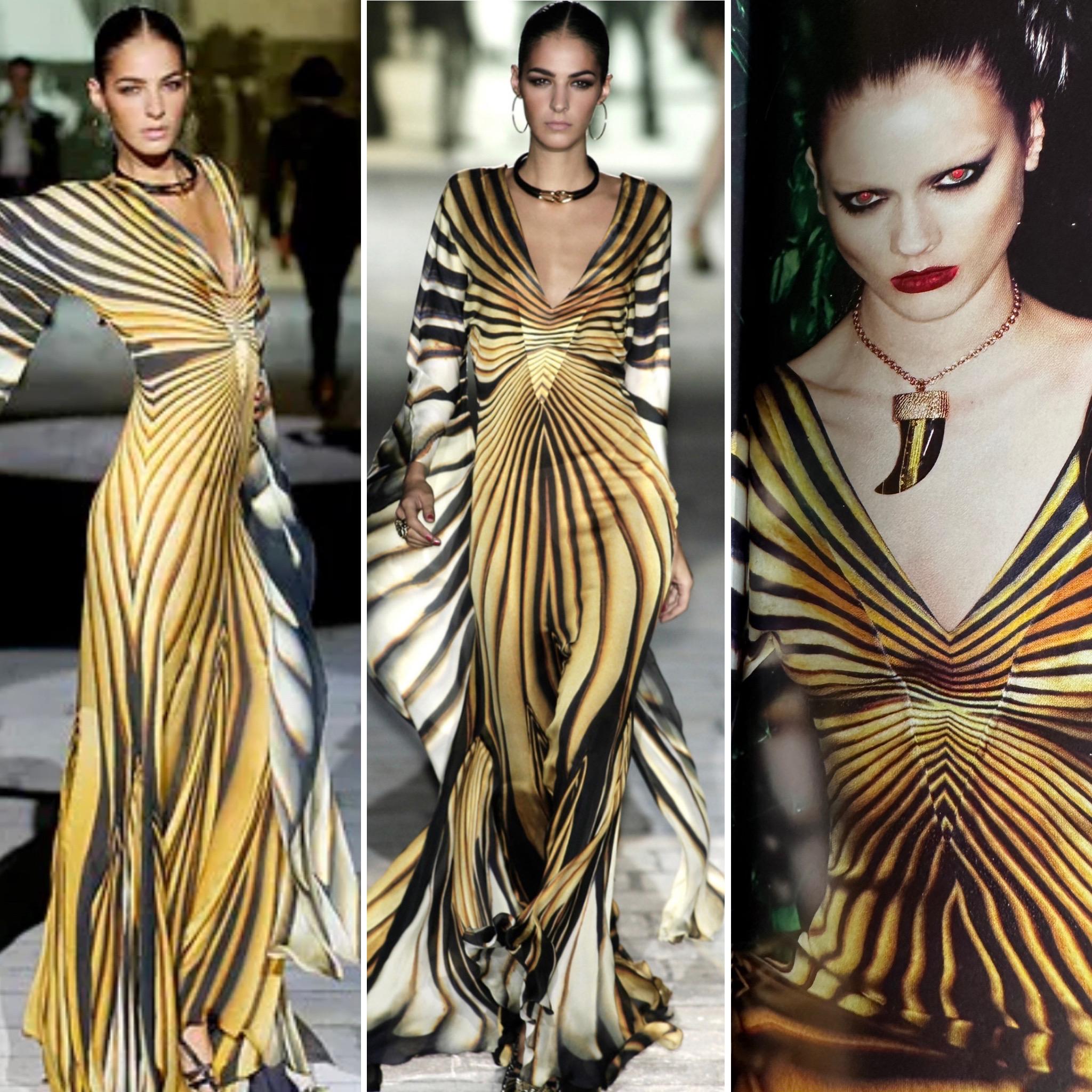 Roberto Cavalli Spring 2007 Butterfly Stripe Silk Evening Dress In Excellent Condition For Sale In Cloverdale, CA