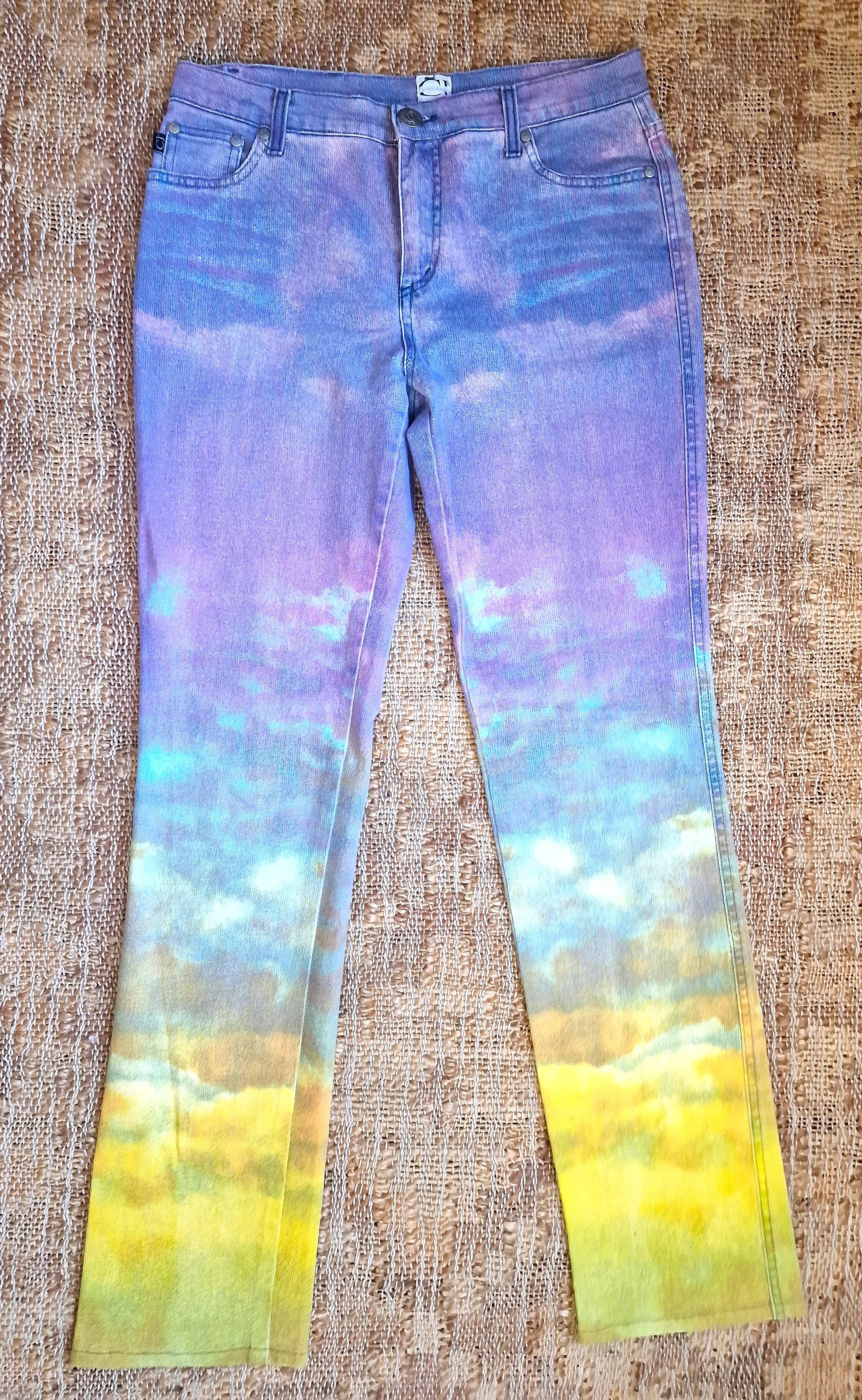 Rainbow pants by Roberto Cavalli!
Wonderful colours!

EXCELLENT condition!

SIZE
Large.
Marked size: 32.
Length: 106 cm / 41.7 inch
Waist: 37 cm / 14.6 inch
Hips: 50 cm / 19.7 inch
Rise: 27 cm / 10.6 inch
inner leg: 82 cm / 32.3 inch

Made in  Italy!