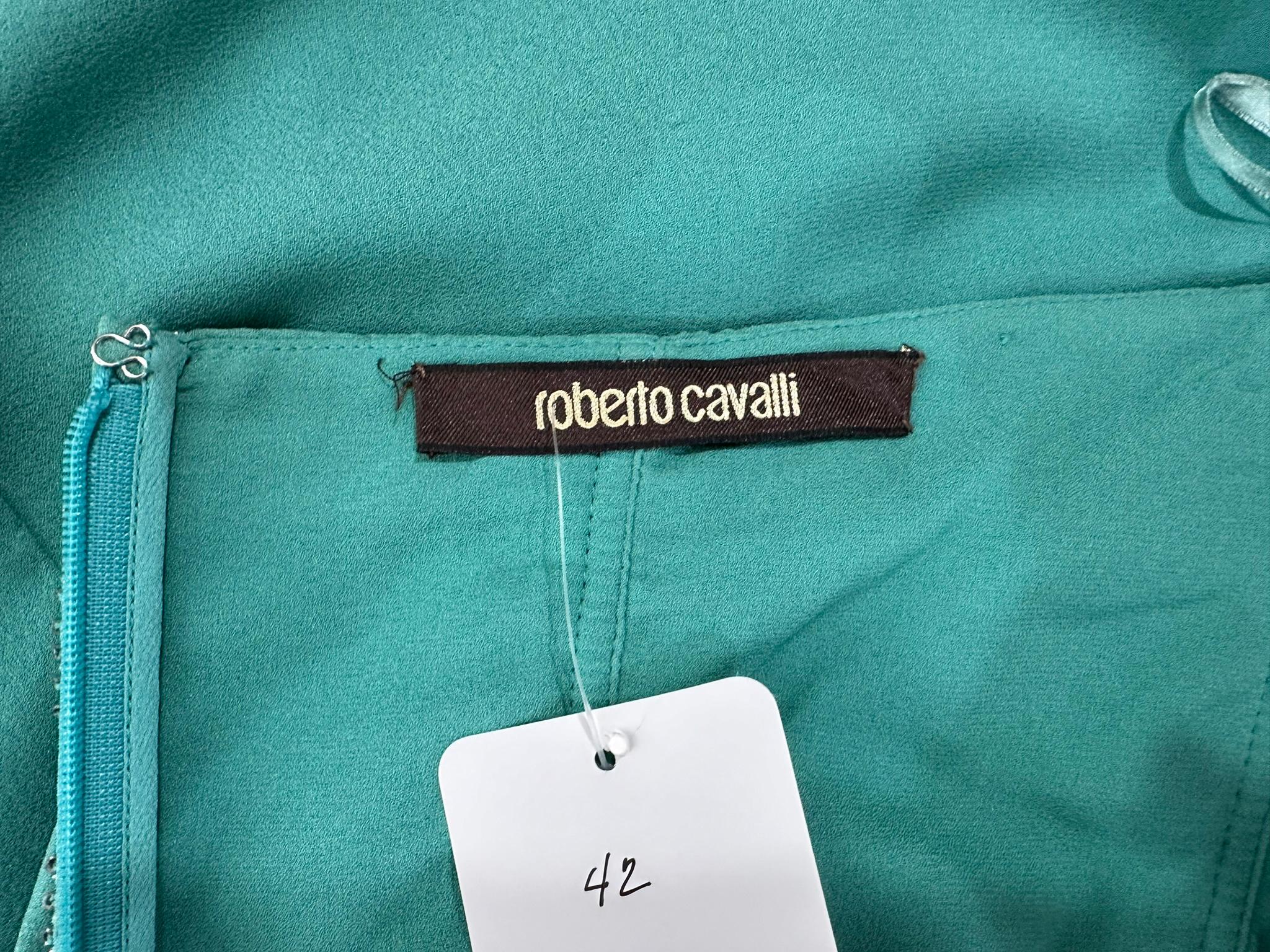 Roberto Cavalli Vestido de noche sin tirantes con corpiño de pedrería de seda turquesa  42 en venta 7