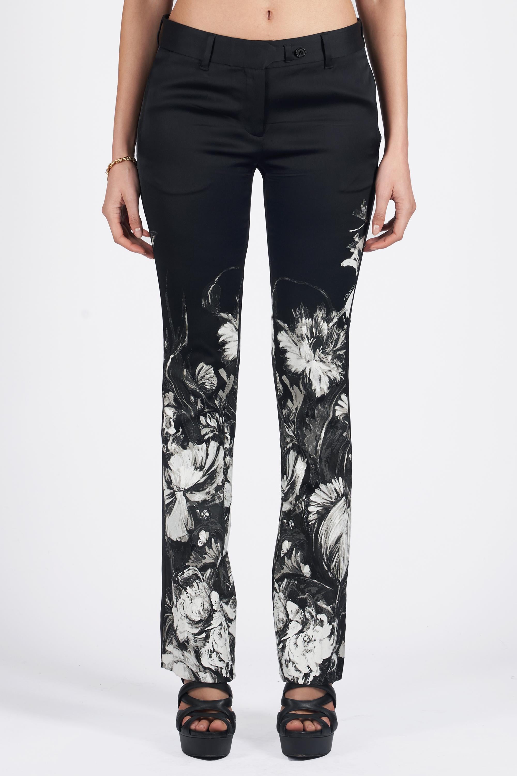 Roberto Cavalli Vintage 2000’s Black Floral Print Trousers In Excellent Condition In London, GB