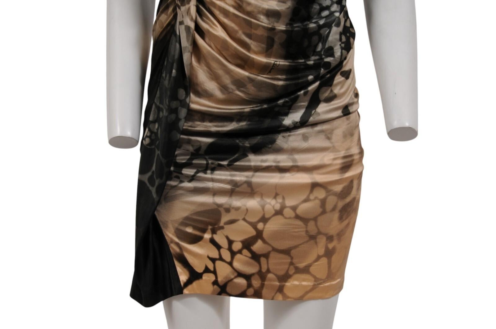 Roberto Cavalli Vintage 2000s Minikleid IT 42 Schulter Gepardenschlange Schwarz Tan Damen im Angebot