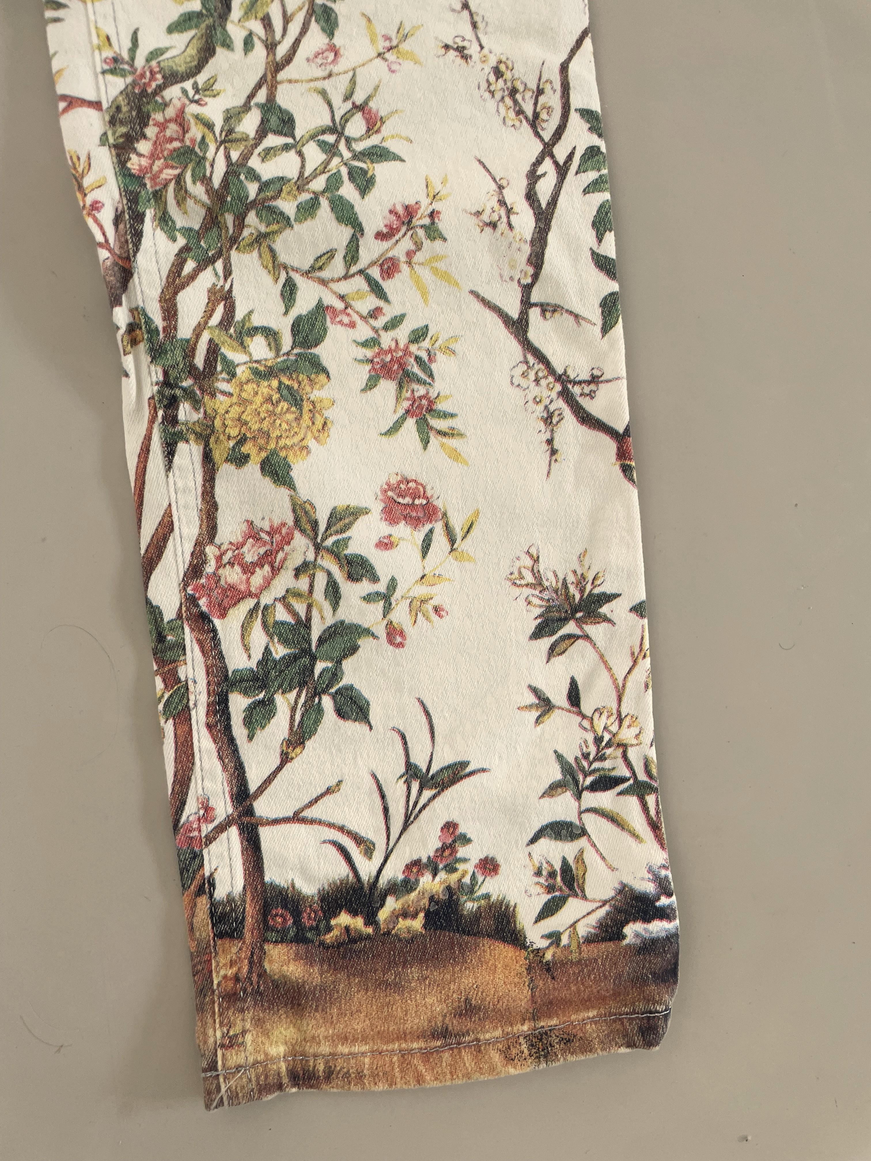 Roberto Cavalli Pantalones vaqueros Vintage 90s Runway Blossom Bird Mujer Blanco en venta