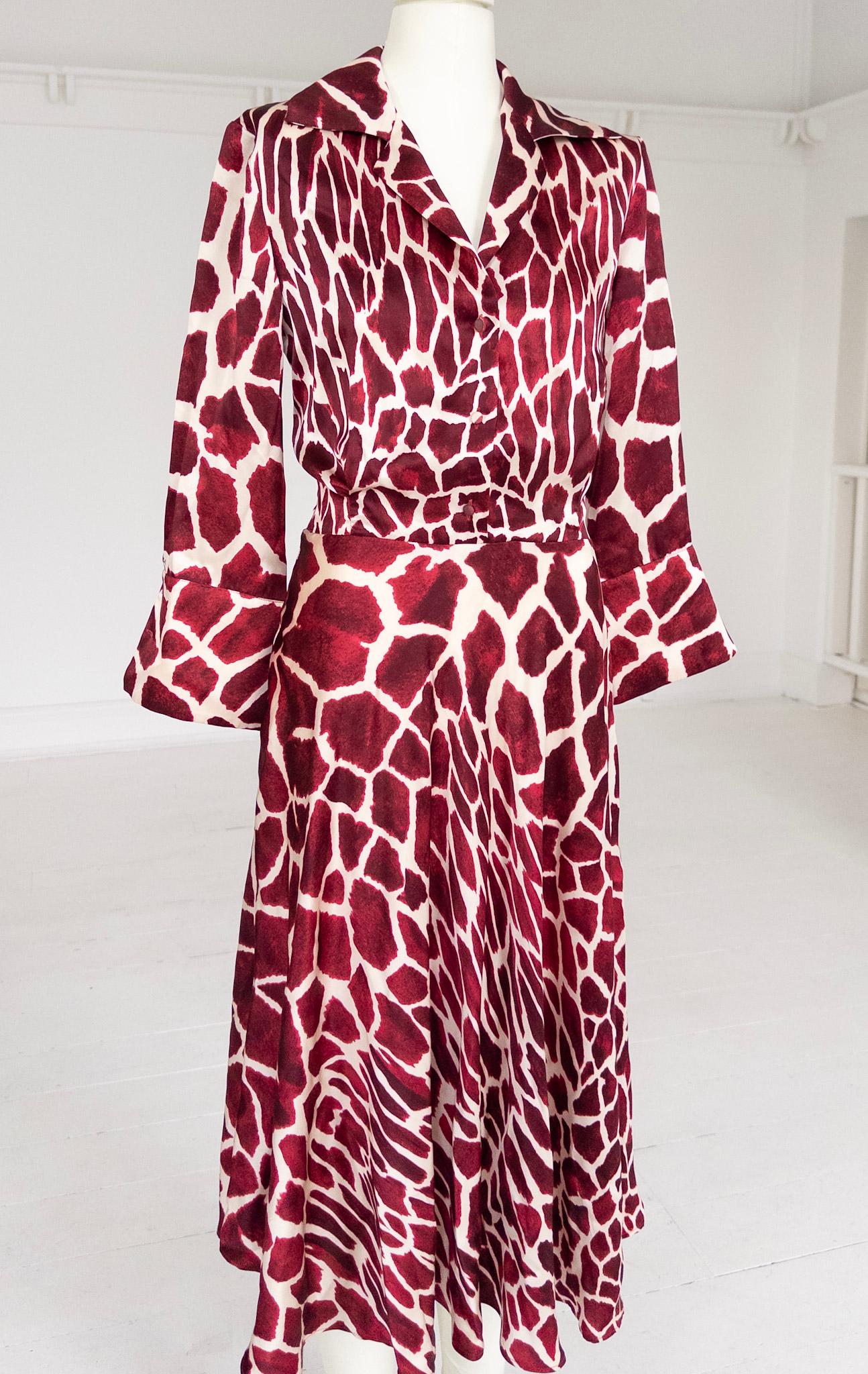 Roberto Cavalli Vintage SATC Carrie Robbery Scene Giraffe Dress Sex and The City In condizioni buone in vendita a Melbourne, VIC