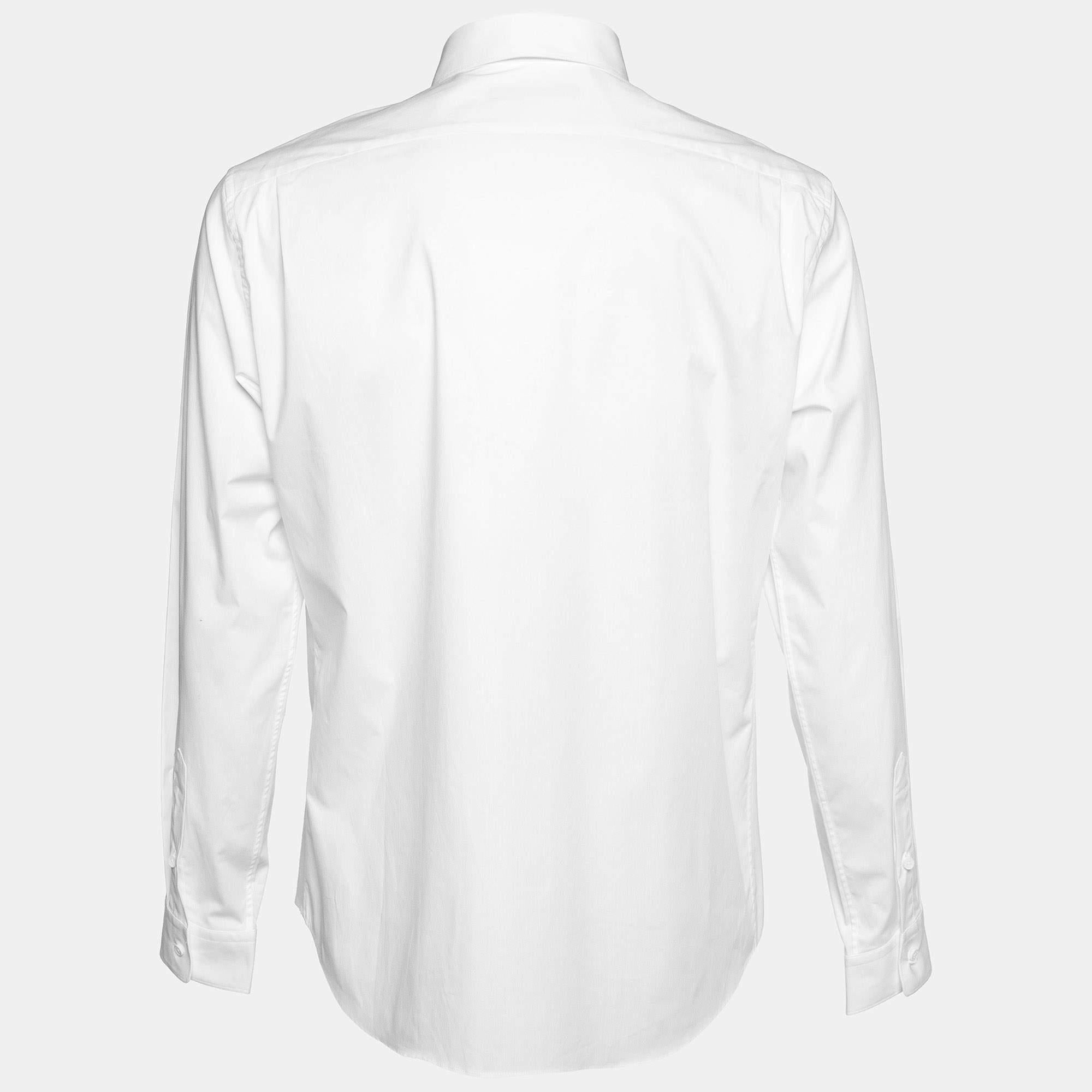 Shirts are an indispensable part of a wardrobe so this brand brings you a creation that is both versatile and stylish. It has been tailored from quality material in a versatile shade. The shirt is detailed with signature elements and a comfortable