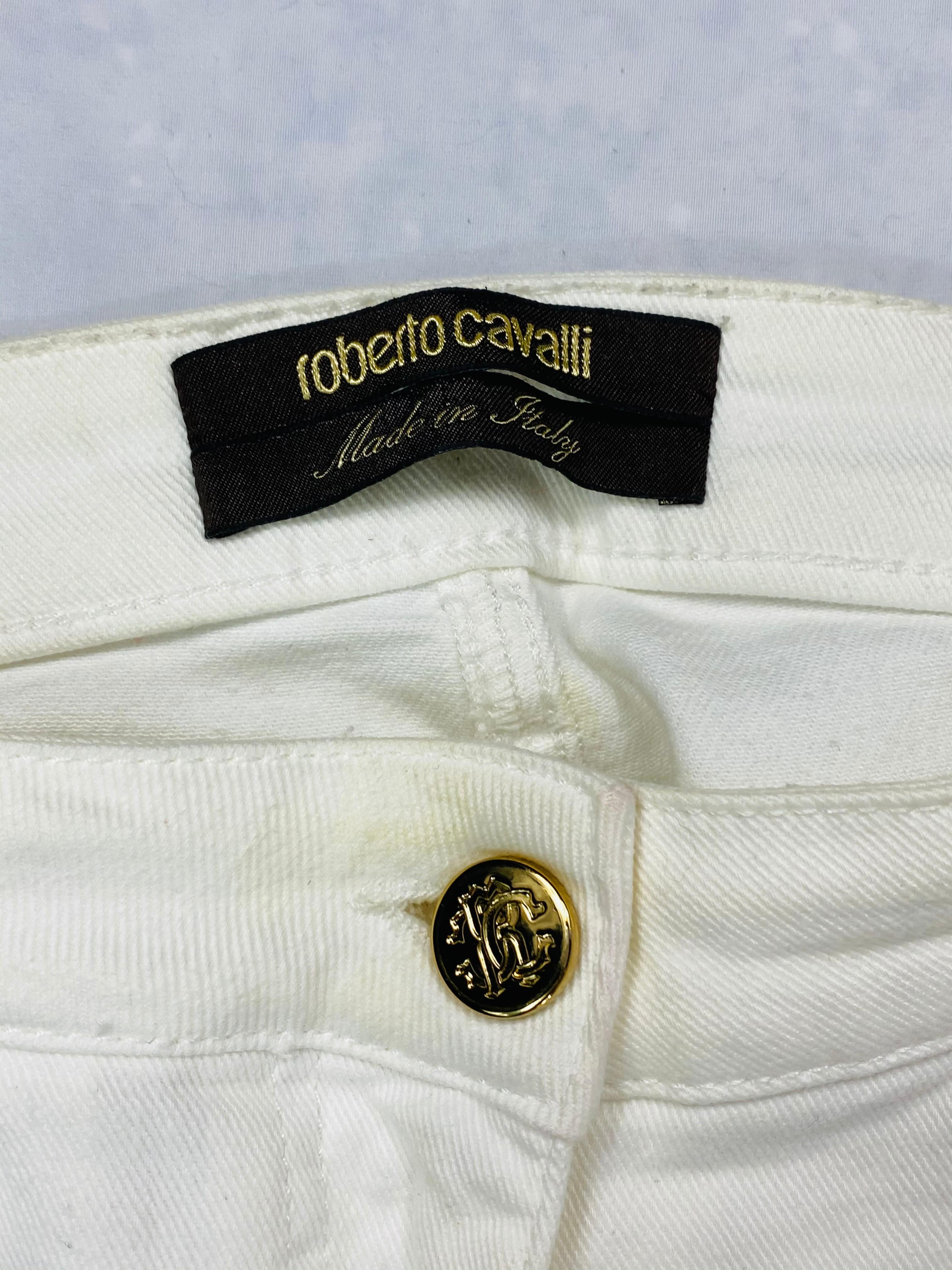 Einzelheiten zum Produkt:

Größe 42. 170/ 80 A.
Aus weißem Baumwoll-Denim mit vergoldeten Details und gerader Passform.
Hergestellt in Italien.