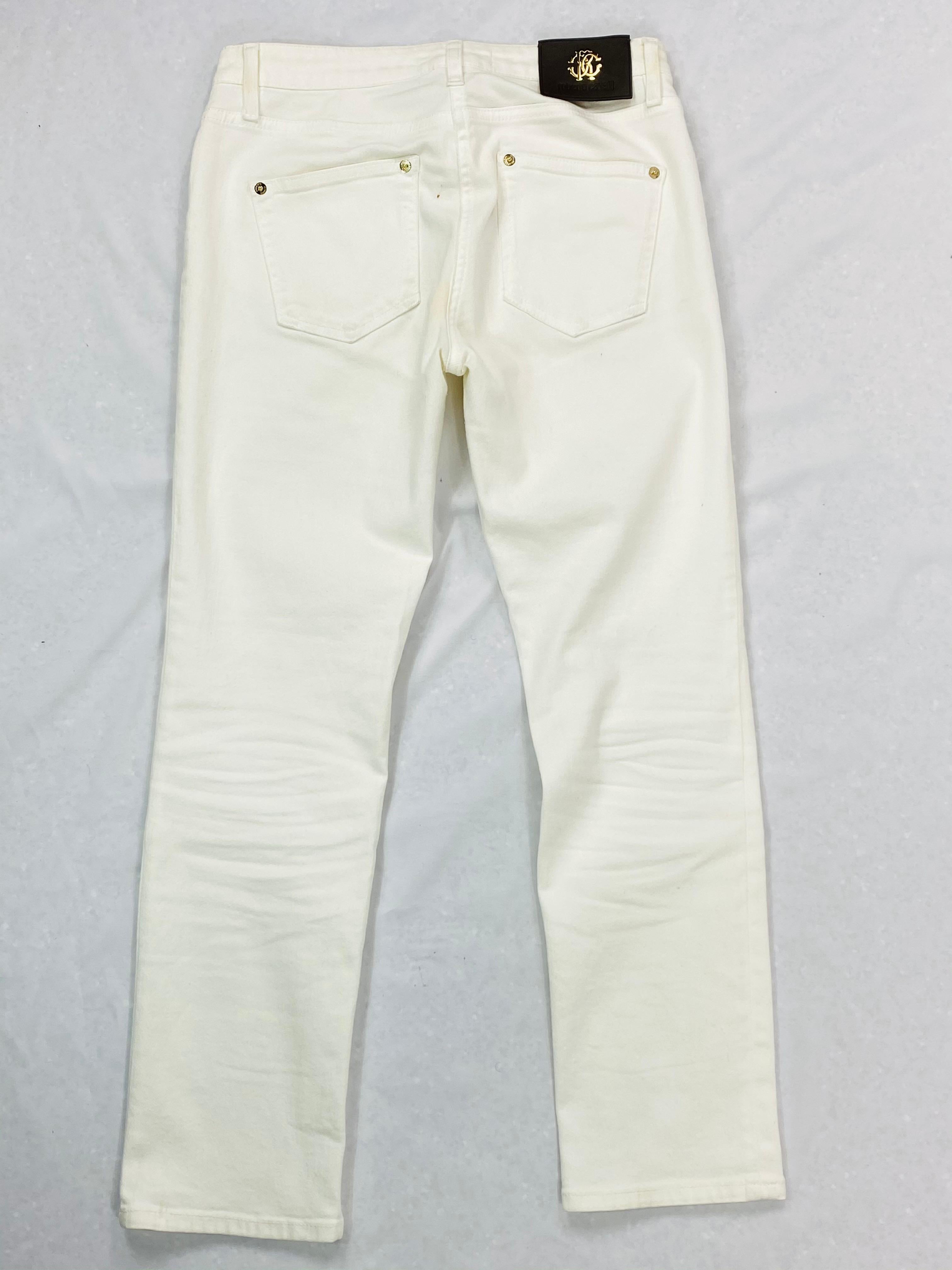 Roberto Cavalli White Denim Jeans Pants, Size 42 In Good Condition For Sale In Beverly Hills, CA
