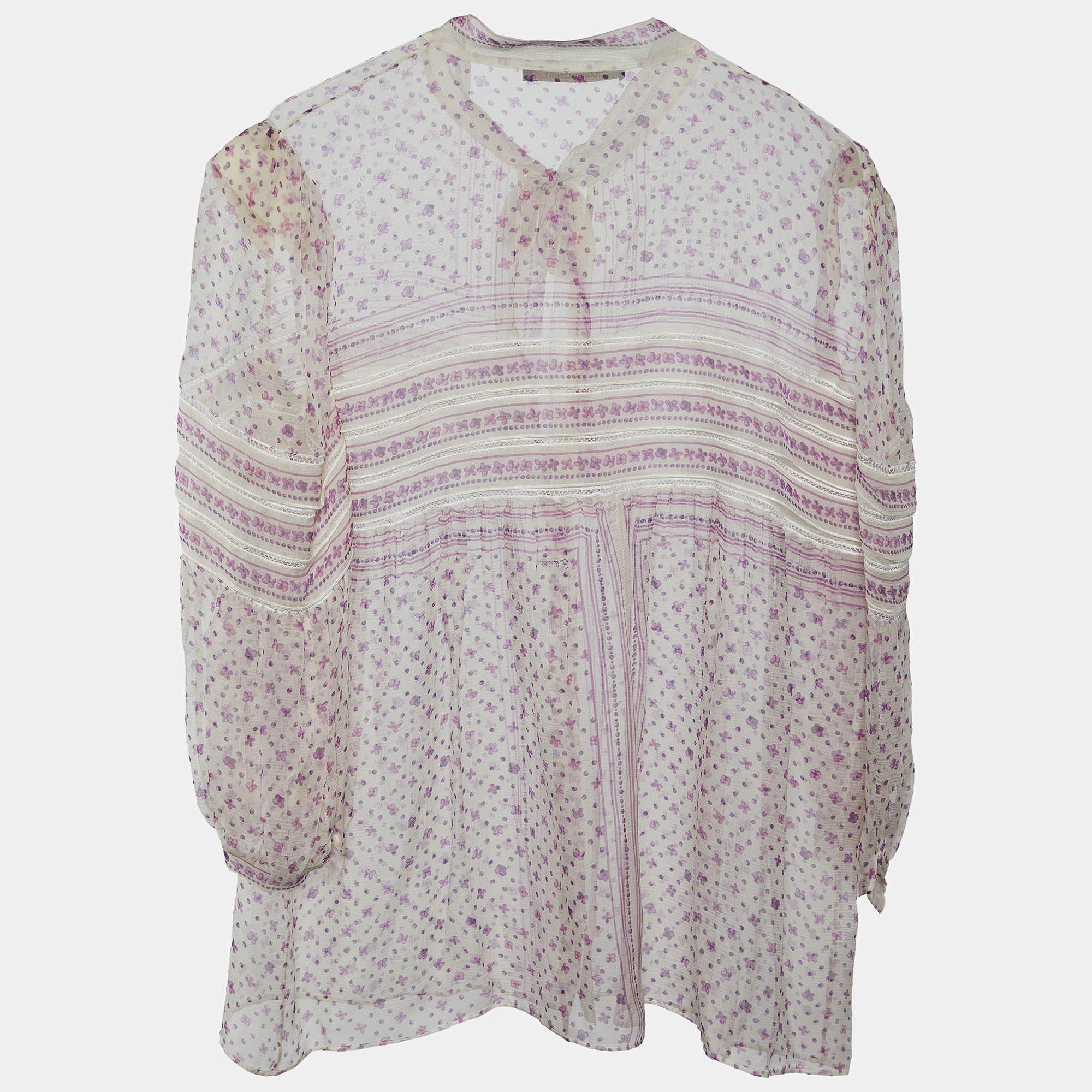Find great style and comfort while wearing this designer top. Tailored using the best fabrics  the creation has been given immense detail. Style it with a pair of jeans and flats.