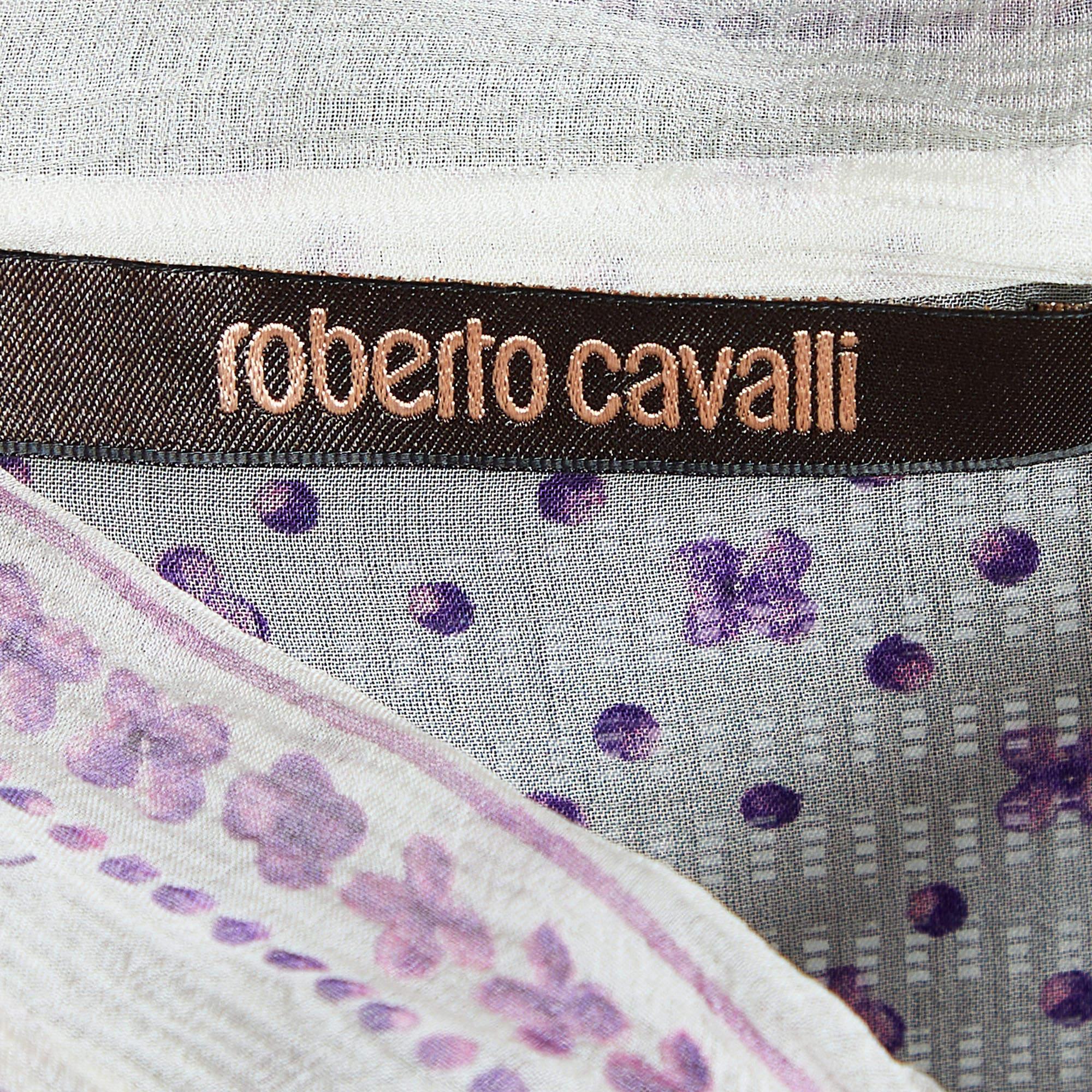 Roberto Cavalli White Floral Printed Silk Top M In Good Condition For Sale In Dubai, Al Qouz 2