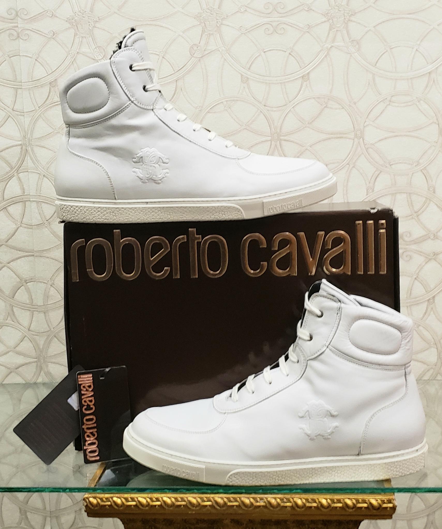ROBERTO CAVALLI 

MEN'S HIGH TOP SNEAKERS



Color: White

Content: 100% Genuine leather

Rubber sole

Cavalli logo

Fur lining


Made in Italy
  
The box and dust bag are included.





PLEASE VISIT OUR STORE FOR MORE GREAT ITEMS
 

