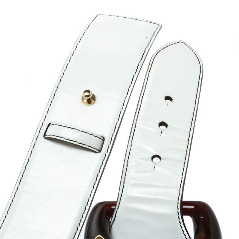 Roberto Cavalli White Leather Wide Belt Size 80 CM In Good Condition For Sale In Dubai, Al Qouz 2