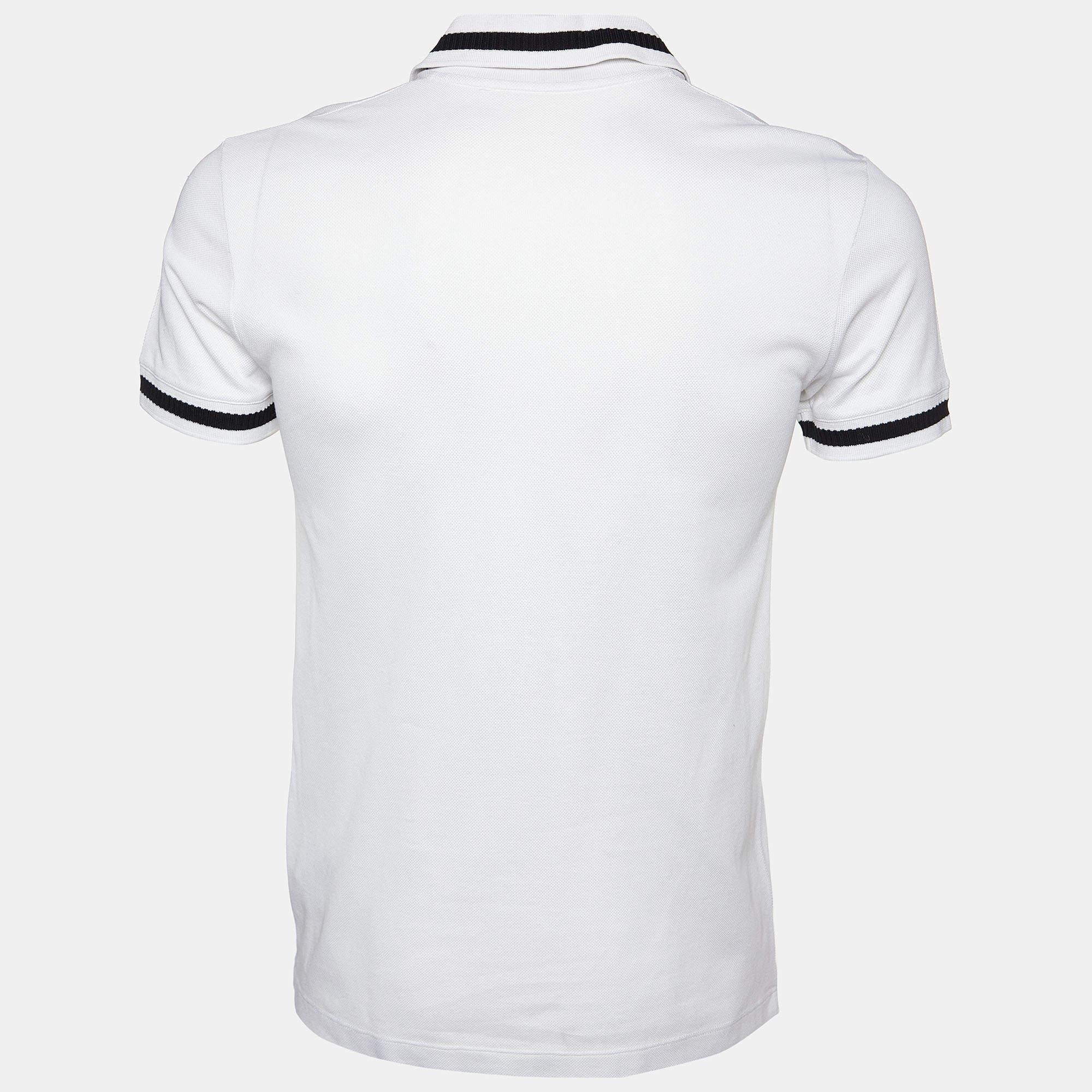 Polo t shirts have always been a classic pick for anyone. This iteration is tailored using the best fabrics for a comfortable fit. Complete your casual look with a pair of shorts and sneakers.