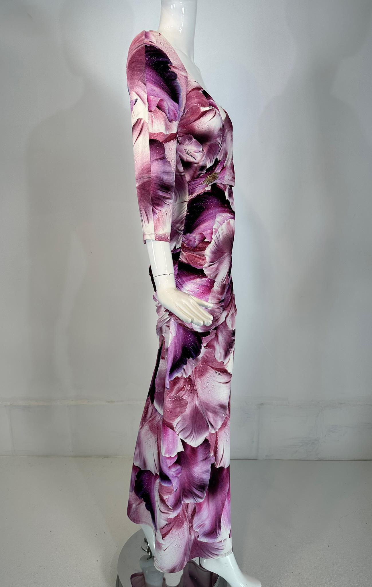 De las mujeres Roberto Cavalli Maxi Vestido Cuello en V Drapeado Lateral Flor Fantasía Pétalos Rosa Vino 44 en venta