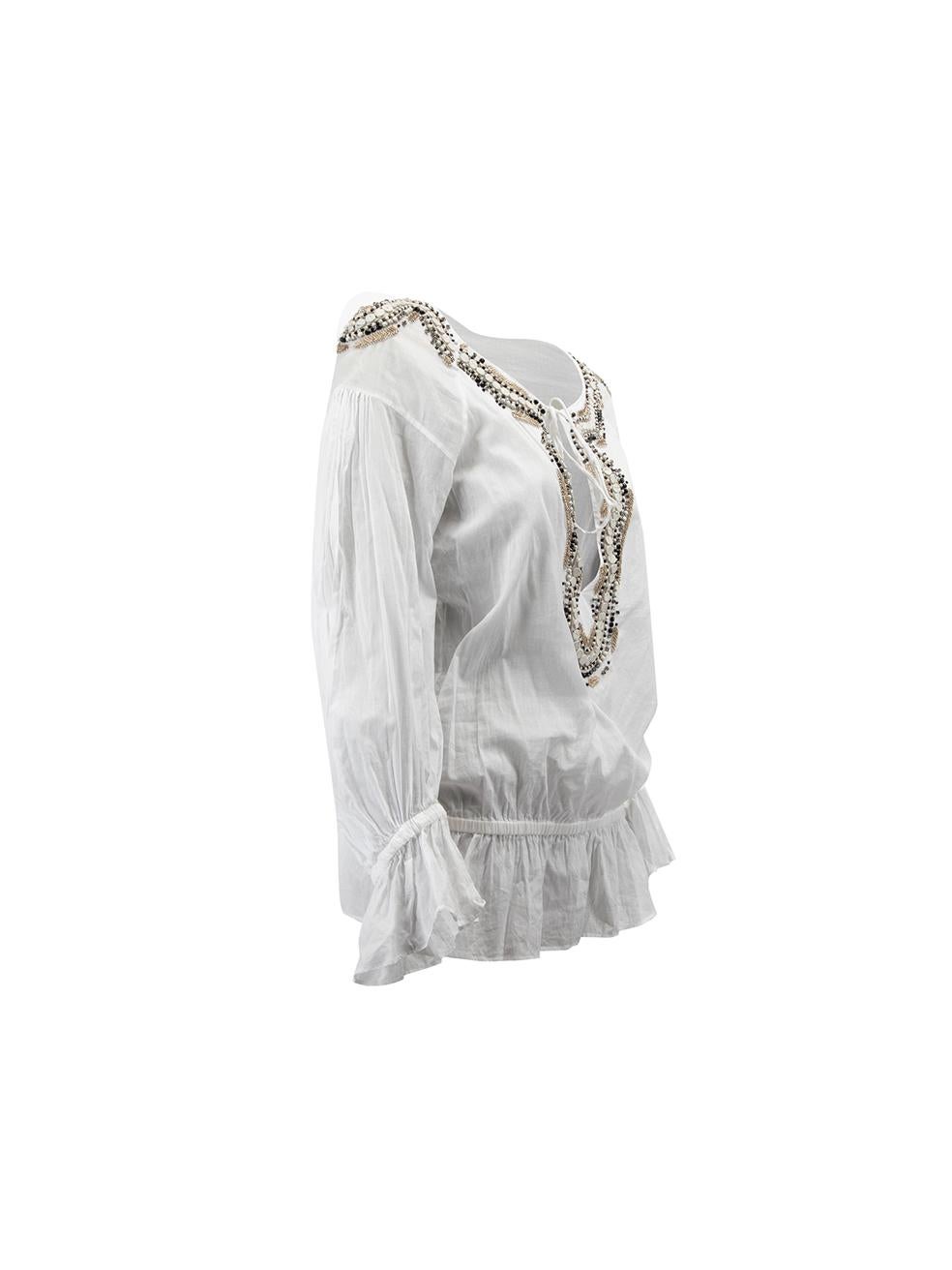 CONDIT ist sehr gut. Minimale Abnutzung der Bluse ist offensichtlich. Minimale lose Fäden um die Perlen und Verschleiß auf der Rückseite des Ausschnitts auf dieser gebrauchten Roberto Cavalli Designer Wiederverkauf Artikel.