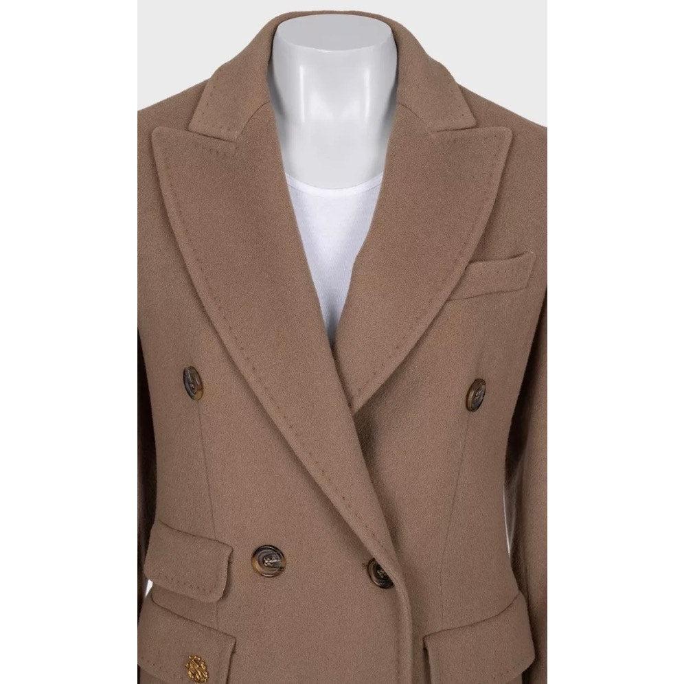 Sortez avec style grâce à ce luxueux manteau Roberto Cavalli ! Confectionné dans un mélange de 90 % de laine et de 10 % de cachemire, ce manteau à double boutonnage offre à la fois chaleur et élégance. La quincaillerie dorée ajoute une touche de