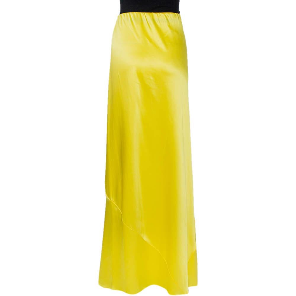 Roberto Cavalli Yellow Silk Satin Flared Maxi Skirt L In Good Condition For Sale In Dubai, Al Qouz 2