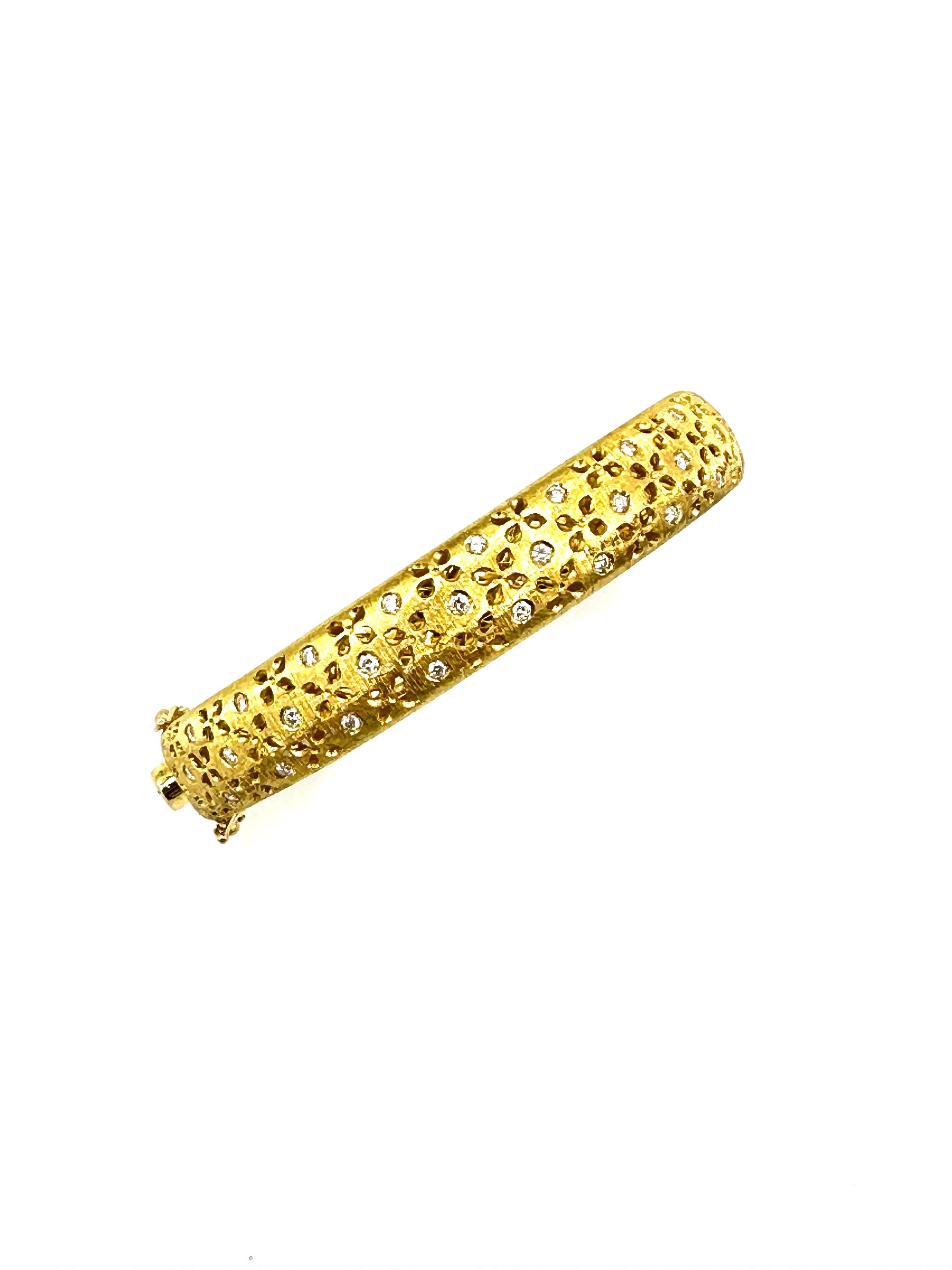 Moderne Roberto Coin Bracelet jonc en or jaune 18 carats et diamants de 0,80 carat en vente