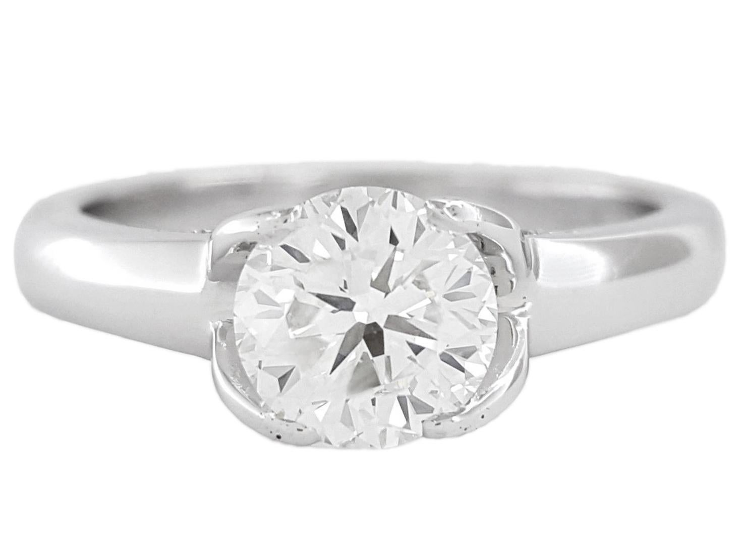 Contemporary Roberto Coin 18 Carat White Gold Diamond Solitaire Ring For Sale