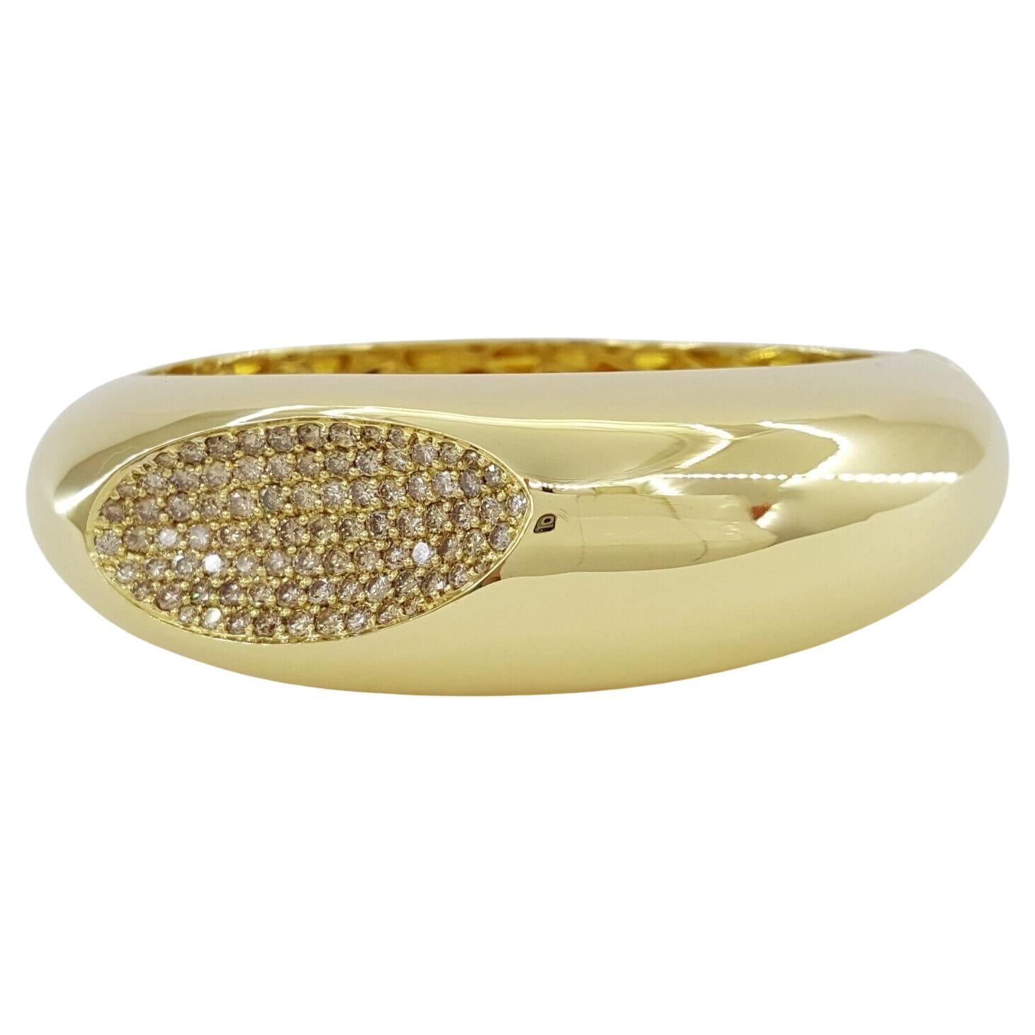 Round Cut Roberto Coin 18 Carat Yellow Gold Bangle Bracelet For Sale