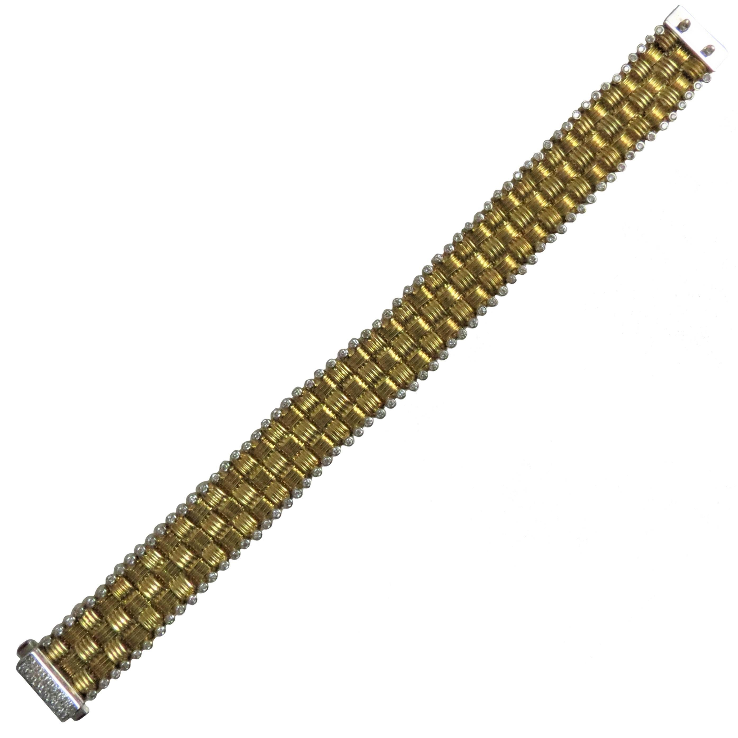 Roberto Coin 18 Karat Yellow Gold and Diamond "Appassionata" Bracelet For Sale