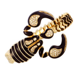 Roberto Coin 18 Karat Yellow Gold Diamond and Enamel Scorpion Bracelet