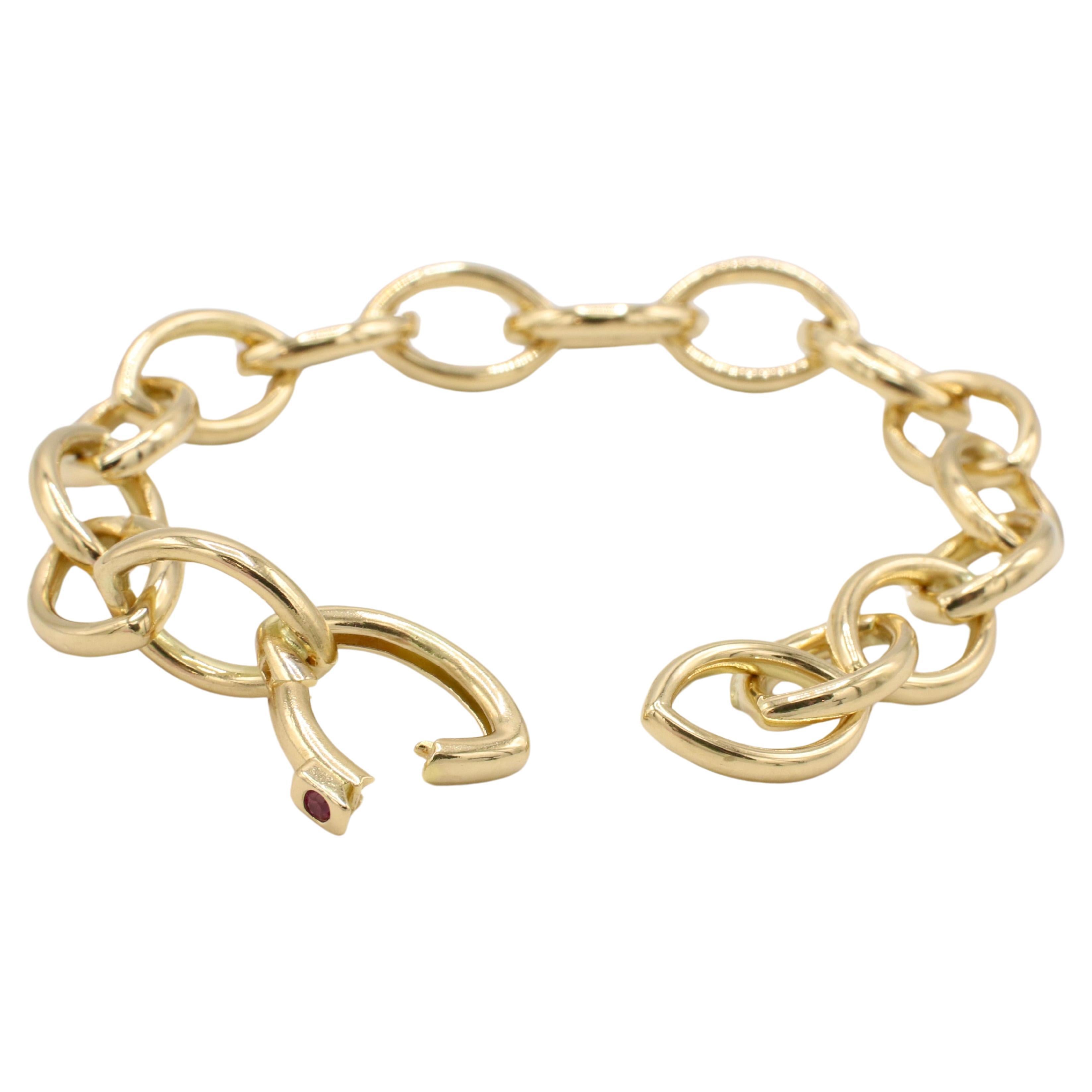 Roberto Coin 18 Karat Yellow Gold Solid Link Bracelet 
Metal: 18k yellow gold
Weight: 13.6 grams
Links: 10 x 15.5 x 2.5mm
Length: 7.5 inches
