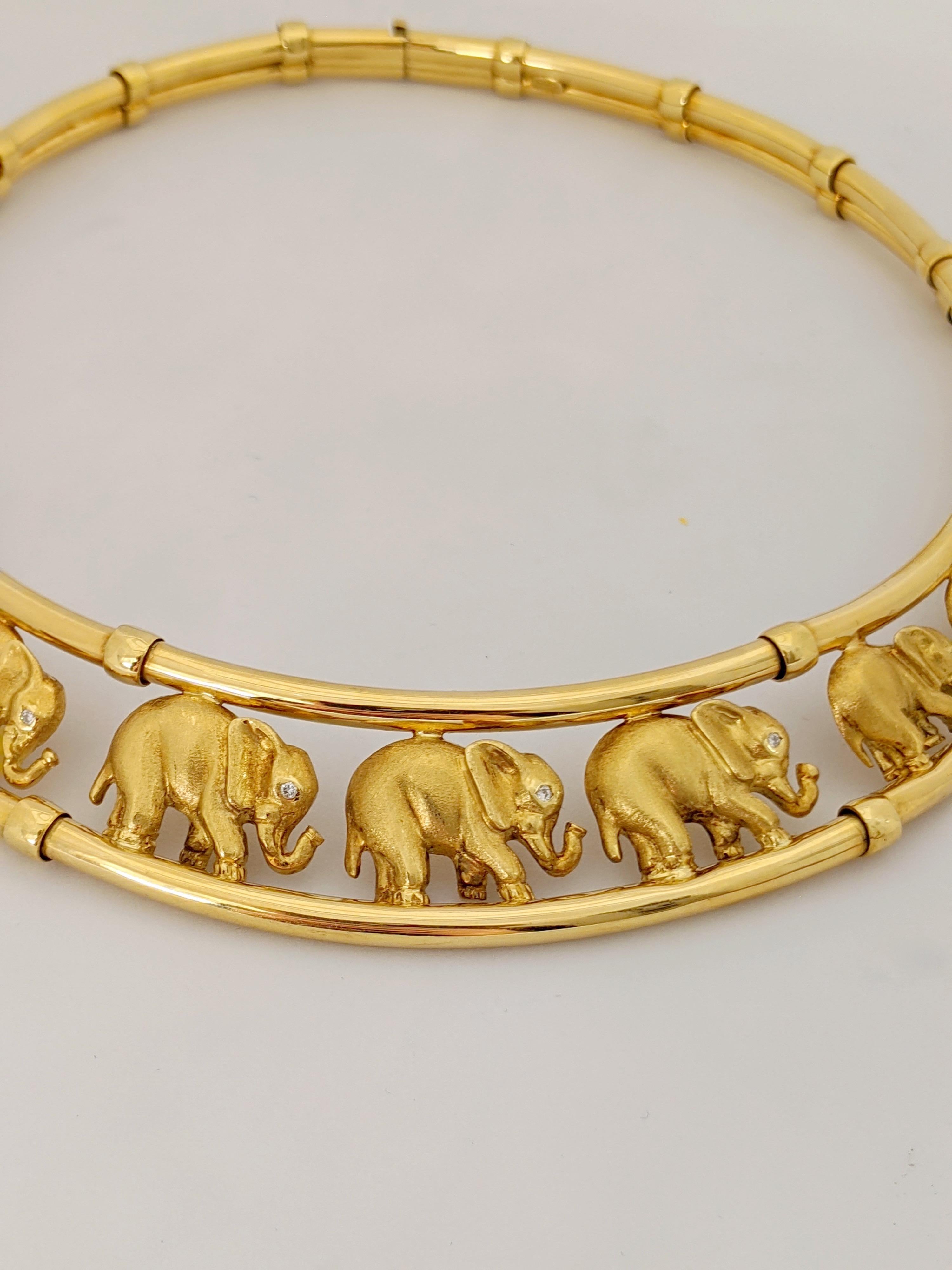 Retro Roberto Coin 18 Karat Yellow Gold Vintage Collar Necklace with 9 Elephants