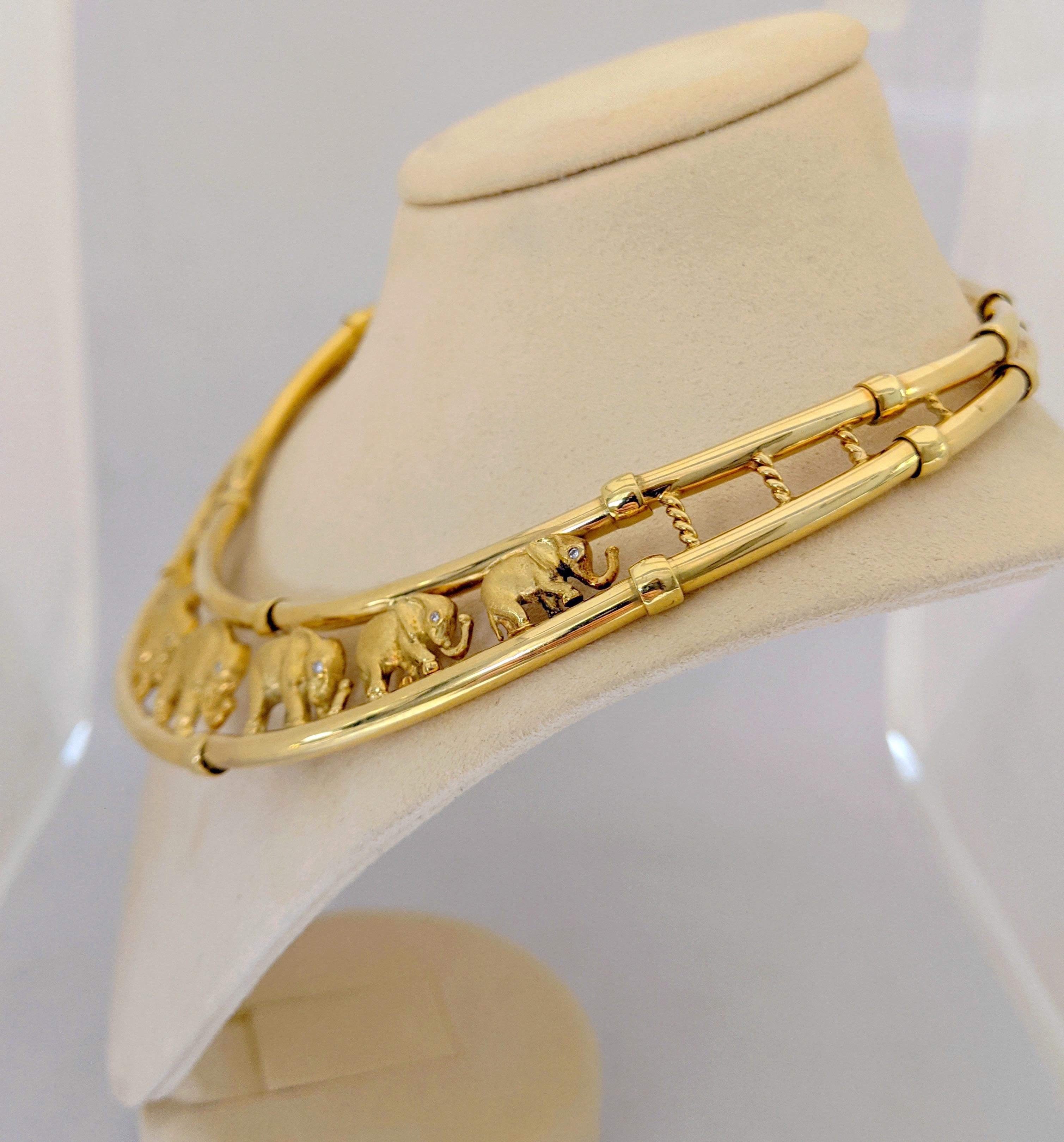 Roberto Coin 18 Karat Yellow Gold Vintage Collar Necklace with 9 Elephants In New Condition In New York, NY