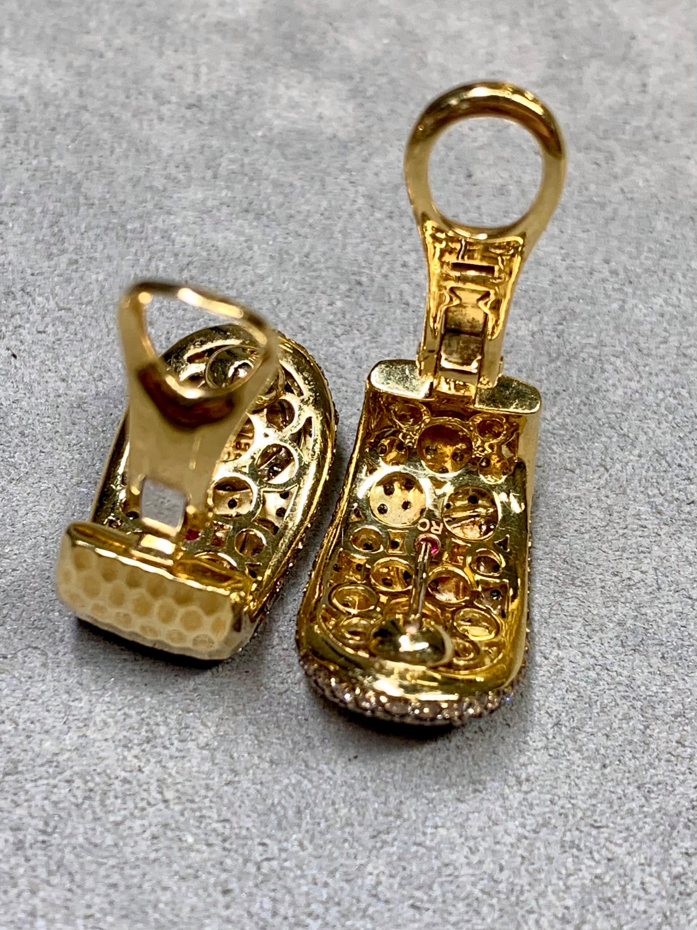 Roberto Coin 18K Fancy Brown White Pavé Diamond Wide Huggie Earrings 4ctw (Zeitgenössisch) im Angebot