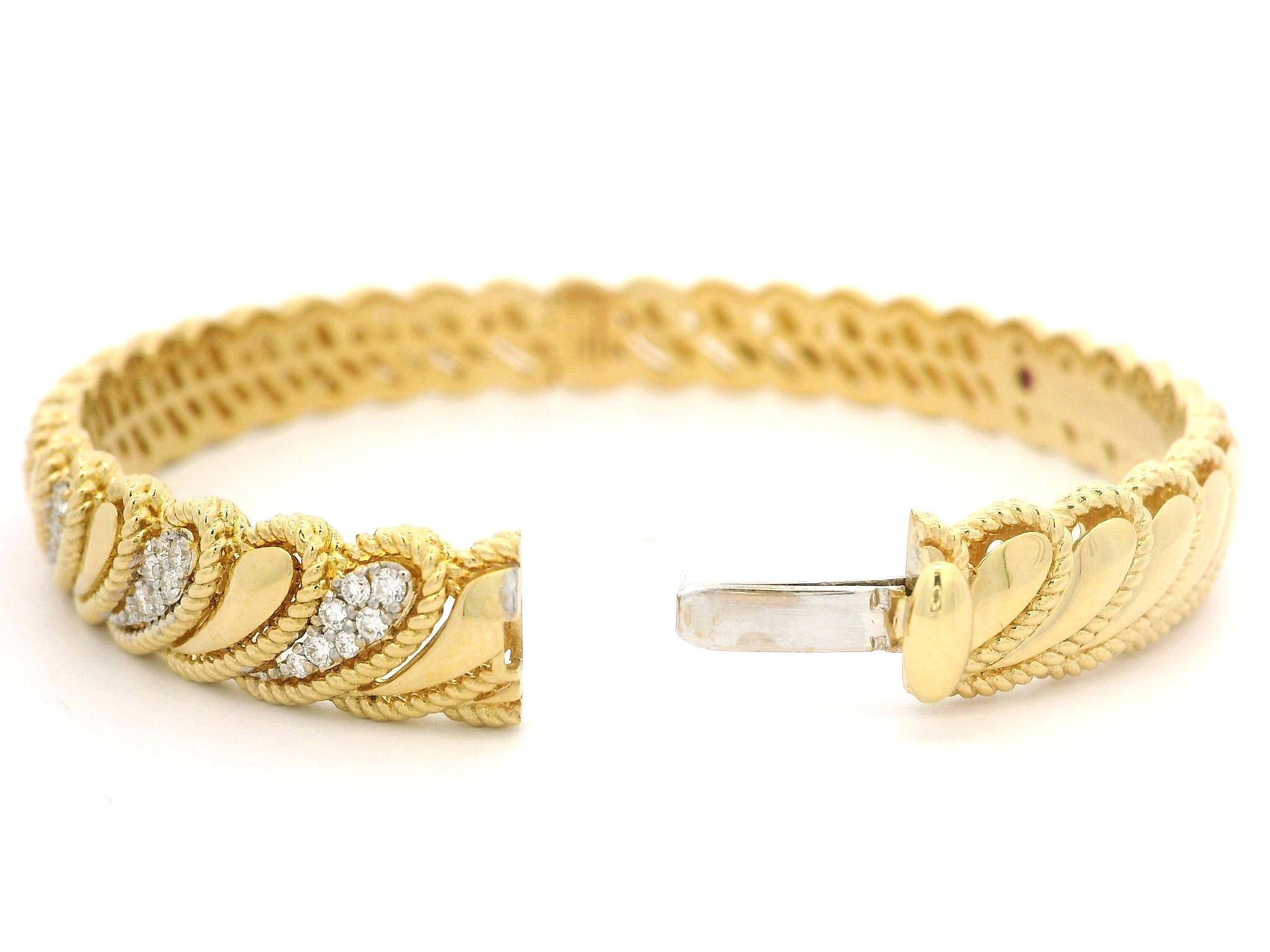 Roberto Coin 18k Gold 0.47ctw Diamond Byzantine Barocco Hinged Bangle For Sale 2