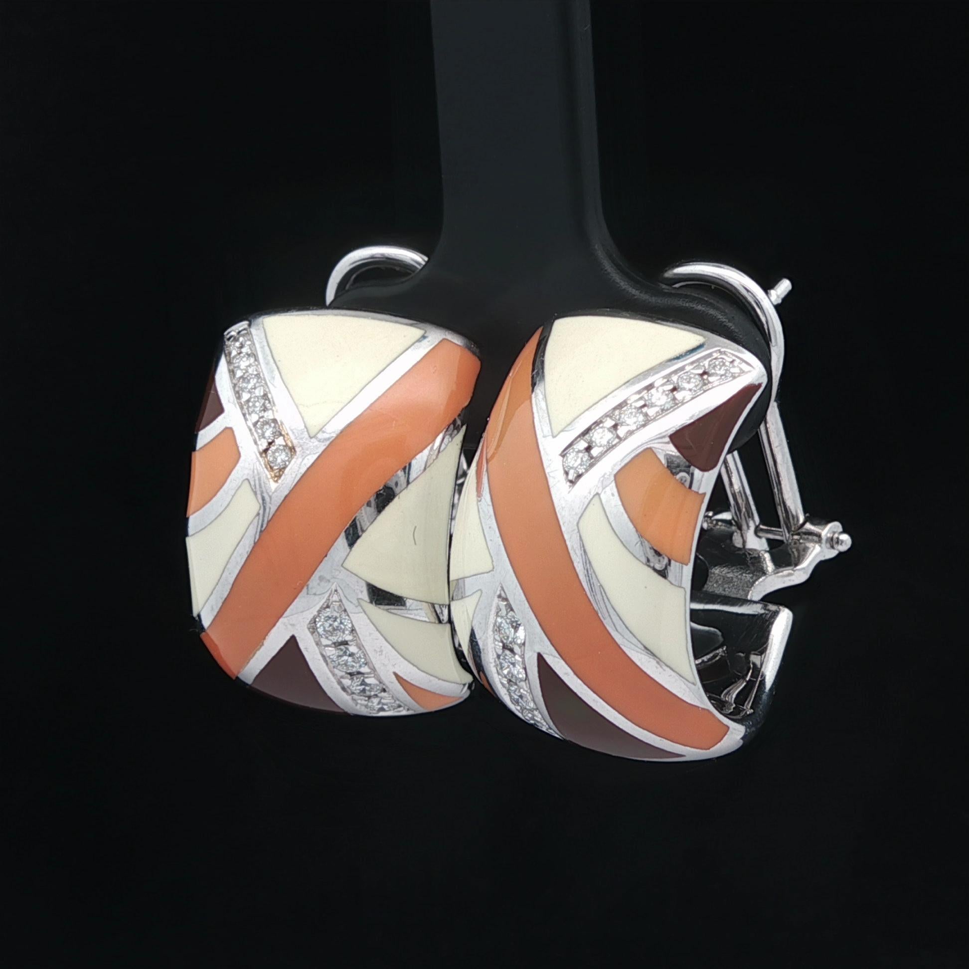 Roberto Coin Boucles d'oreilles à large manchette en or 18k avec diamants et émail beige orangé en vente 4