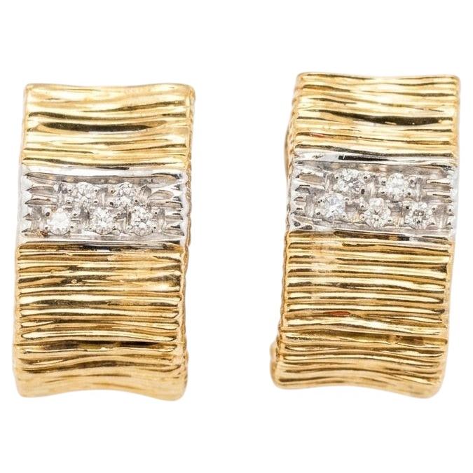 Roberto Coin Boucles d'oreilles à levier en or 18 carats avec diamants à deux tons en vente
