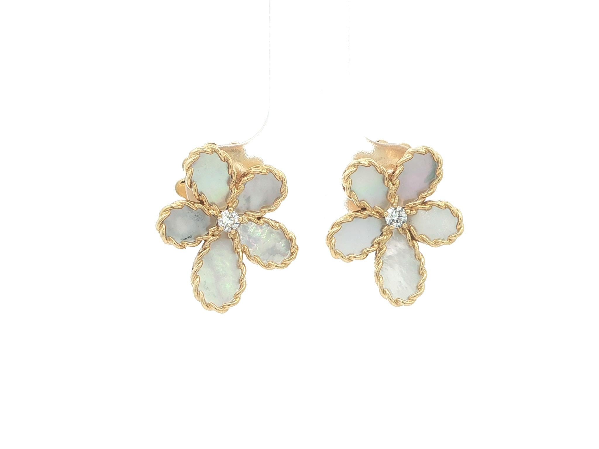 Roberto Coin Pendientes Flor de Jazmín de Oro de 18k con Madreperla y Diamantes y Caja en venta