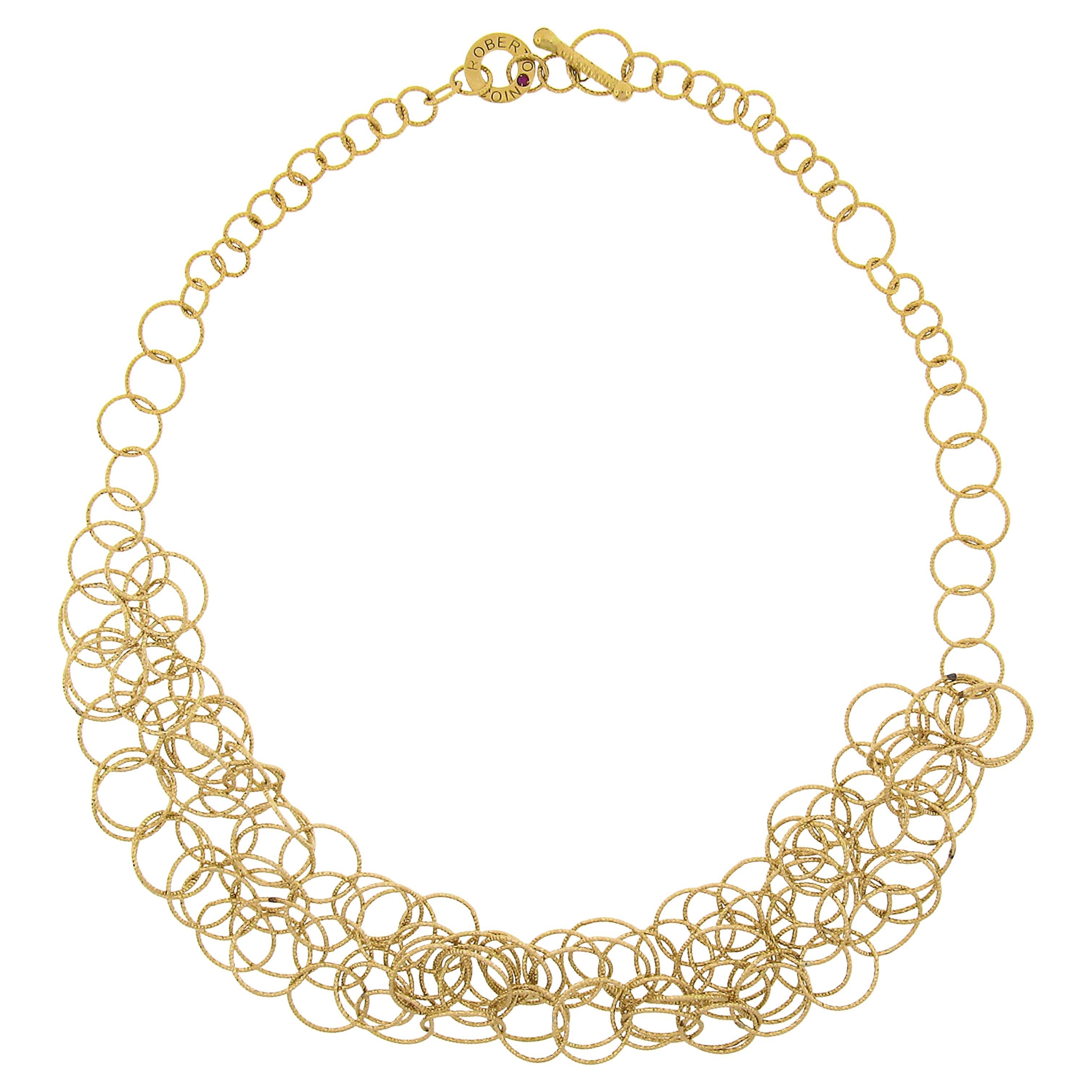 Roberto Coin 18k Gold Textured Interlocking Round Link Mauresque Necklace For Sale