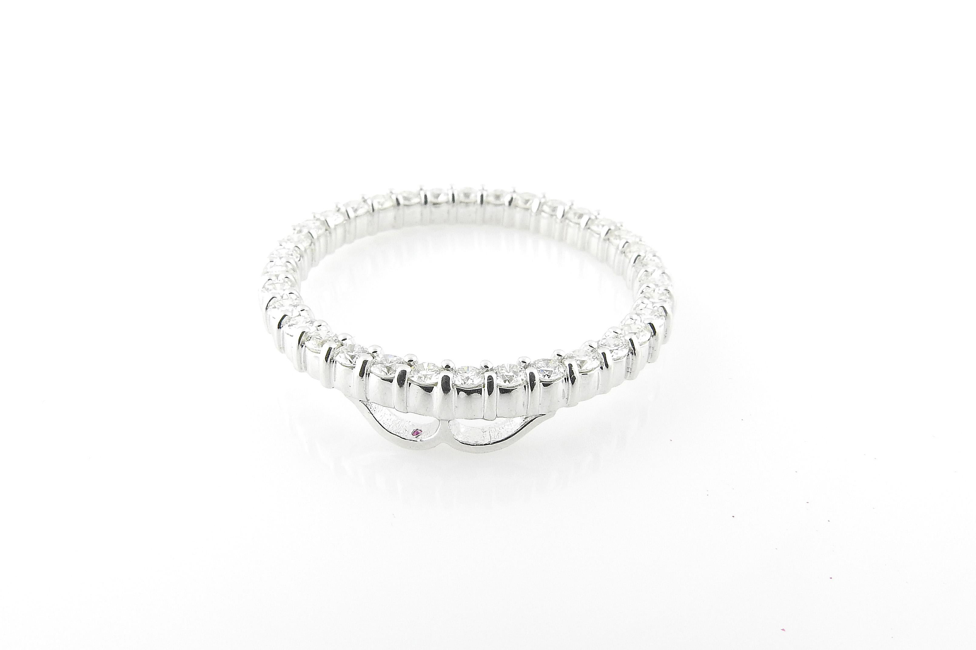 Roberto Coin 18K White Gold Diamond Circle of Life Pendant 1.03cts In Good Condition In Washington Depot, CT