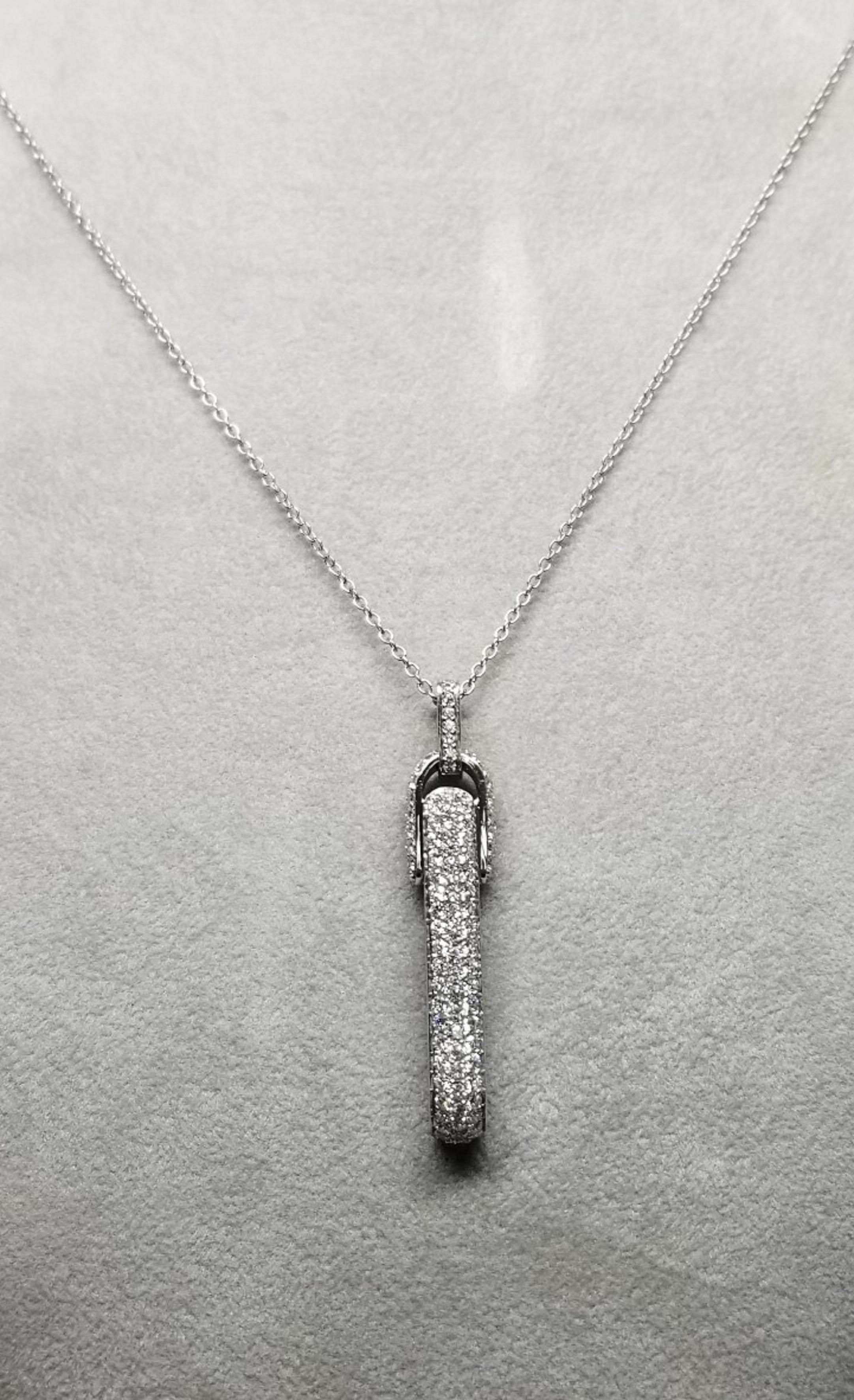 Roberto Coin 18k White Gold Diamond Pave' Bar Pendant and Chain In Excellent Condition For Sale In Los Angeles, CA
