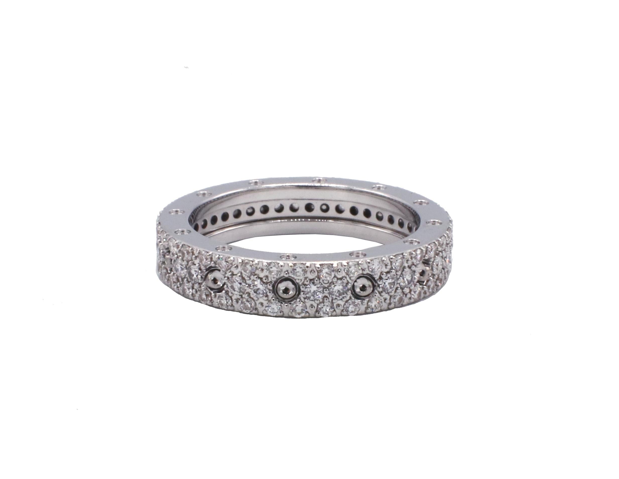 Roberto Coin Anello Pois Moi in oro bianco 18 carati con pavé di diamanti naturali
Metallo: oro bianco 18 carati
Peso: 6.66 grammi
Larghezza: 4.5 mm
Diamanti: Circa 1,00 CTW G VS diamanti naturali rotondi
Dimensioni: 8.5 (US)
Vendita al dettaglio:
