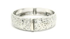 Roberto Coin 18k White Gold Textured 14.1mm Wide Hinged Bangle Bracelet