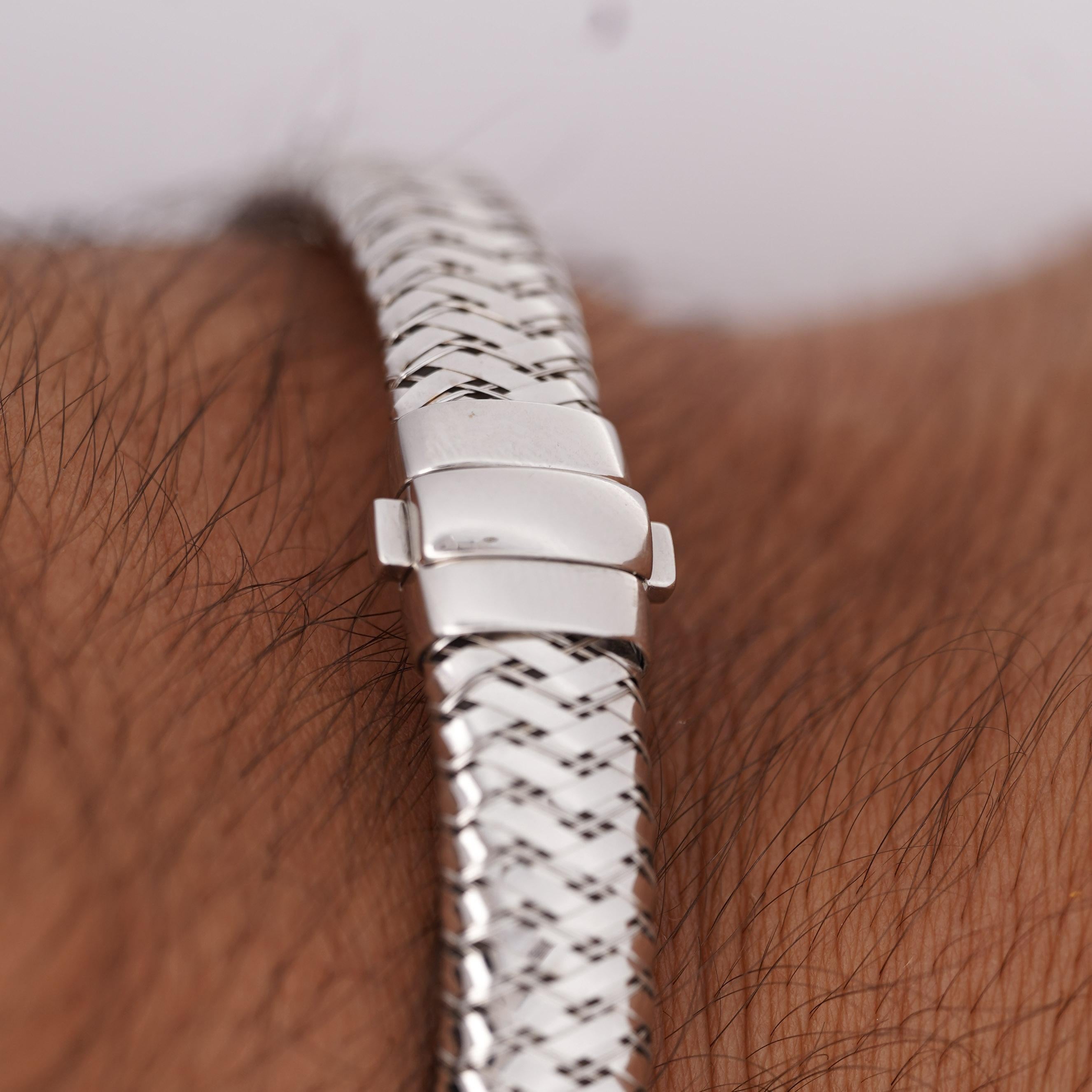 De las mujeres Roberto Coin Pulsera flexible tejida de oro blanco de 18 quilates en venta