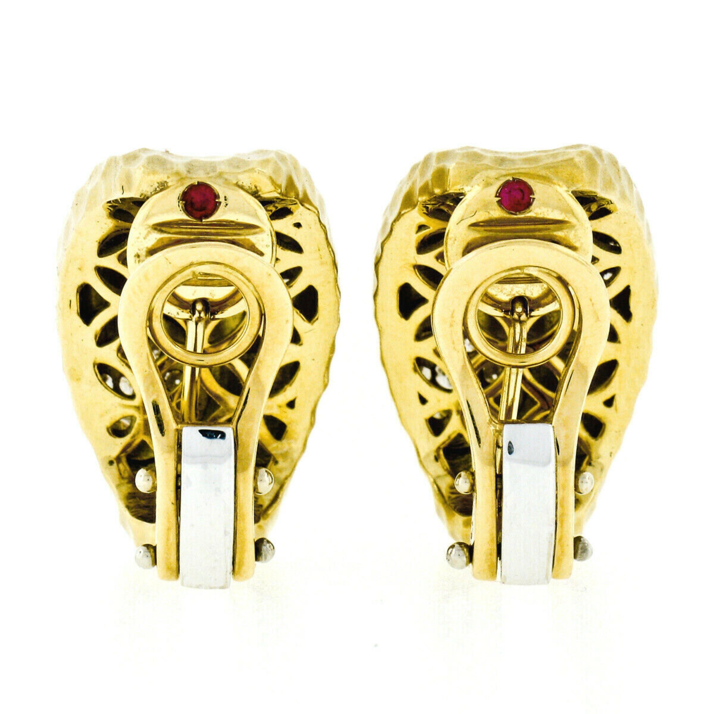 Women's Roberto Coin 18k Yellow Gold 1ctw Diamond Hammered Textured Wide Huggie Earrings
