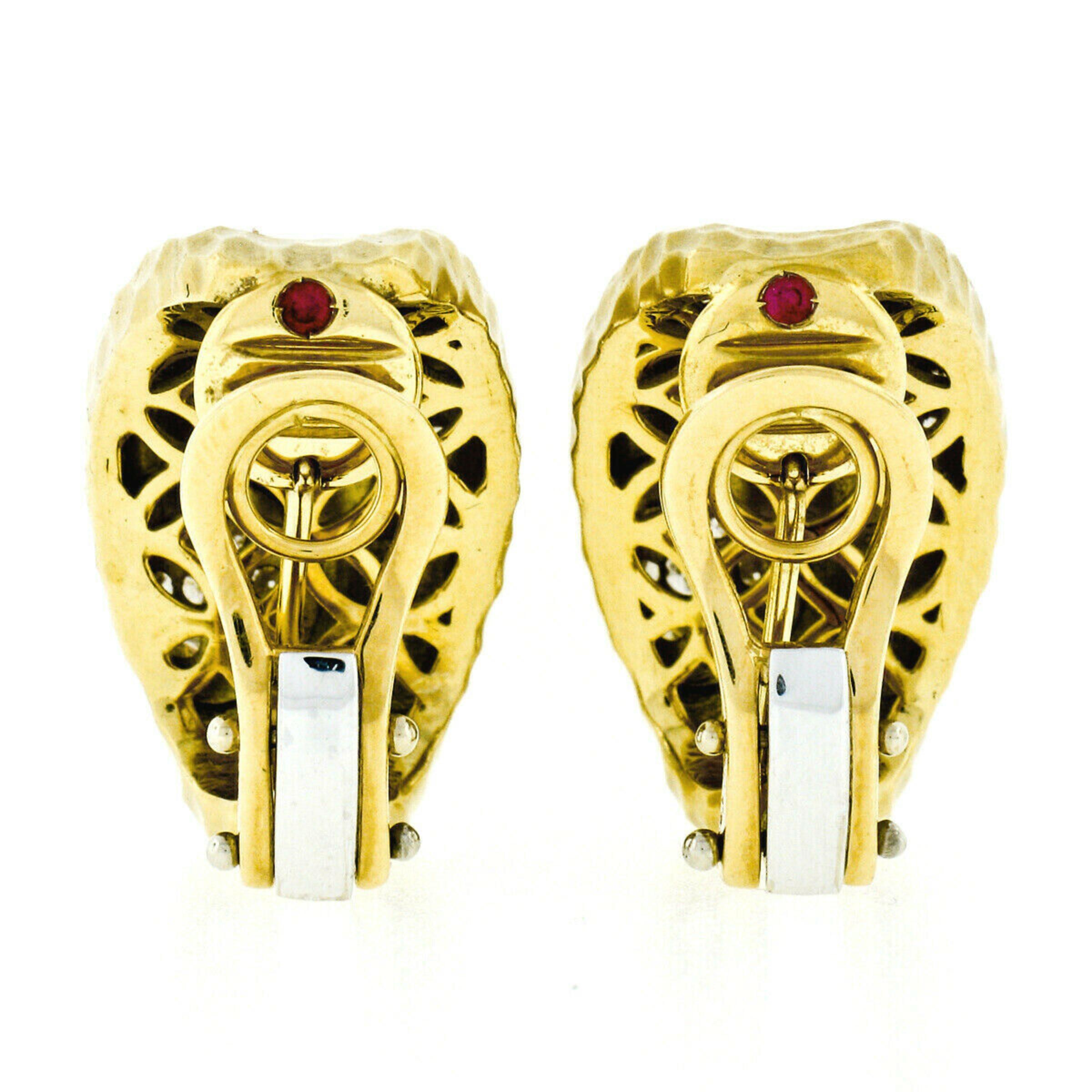 Roberto Coin, gehämmerte, strukturierte breite Huggie-Ohrringe, 18 Karat Gelbgold, 1 Karat Diamant Damen