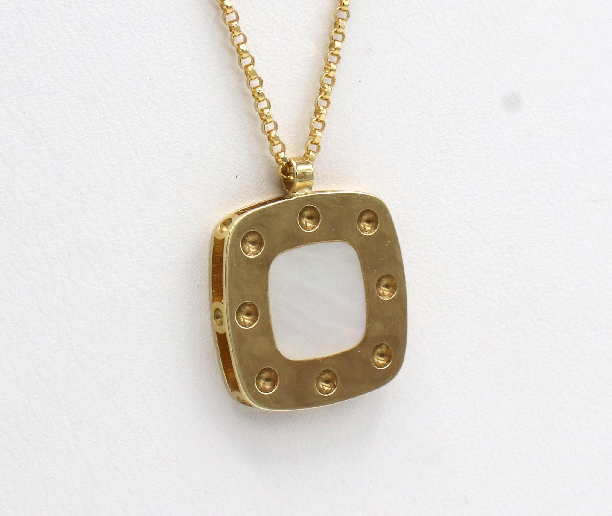 Square Cut Roberto Coin 18K Yellow Gold and Mother-of-Pearl Pois Moi Pendant Drop Necklace For Sale