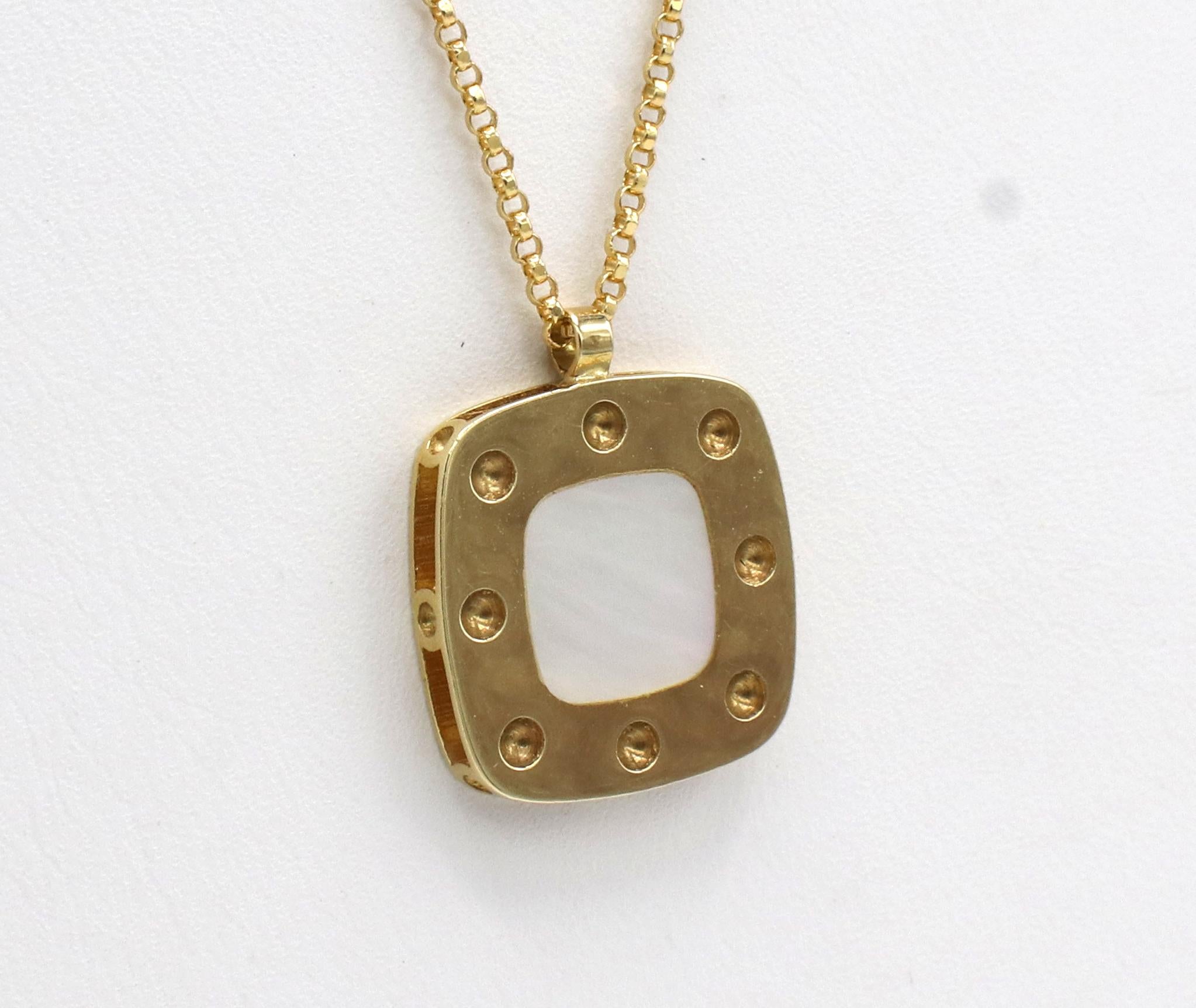Modern Roberto Coin 18K Yellow Gold and Mother-of-Pearl Pois Moi Pendant Drop Necklace