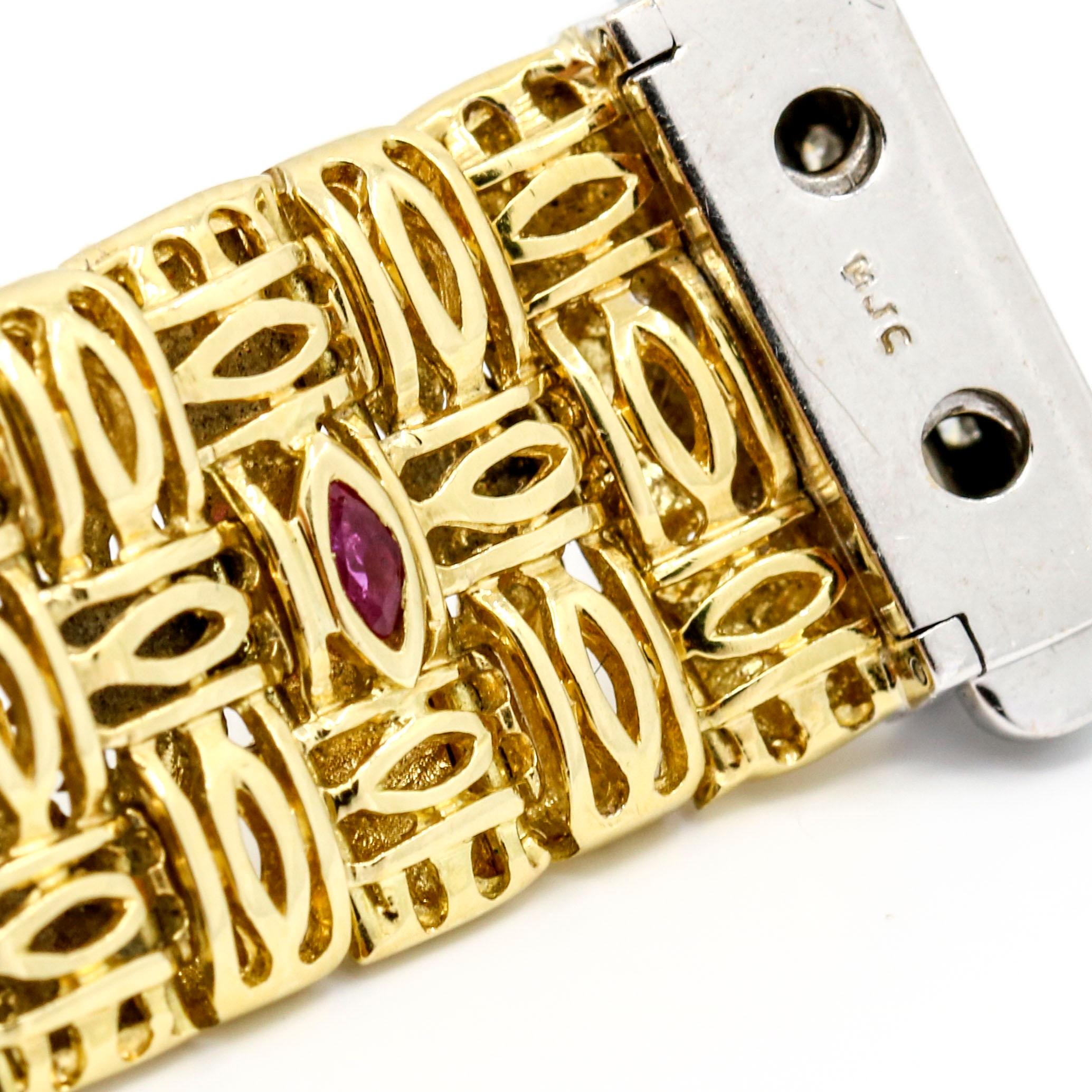 Women's Roberto Coin 18 Karat Yellow Gold Appassionata Diamond Clasp 3-Row Bracelet For Sale