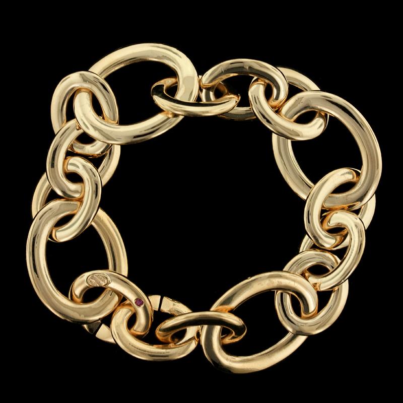 Roberto Coin 18 Karat Yellow Gold Bracelet In Excellent Condition For Sale In Nashua, NH