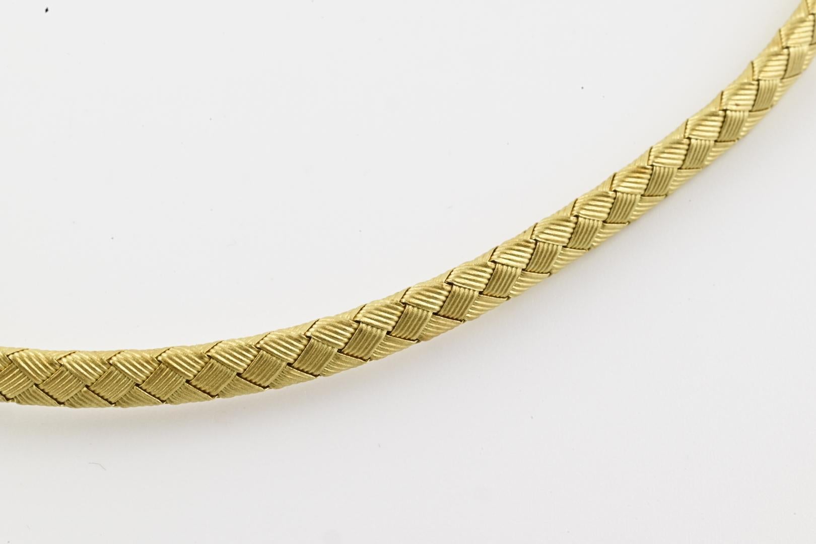 Roberto Coin Collier et Boucles d'oreilles tressés en or jaune 18K 29.65g Italie 1220V en vente 1